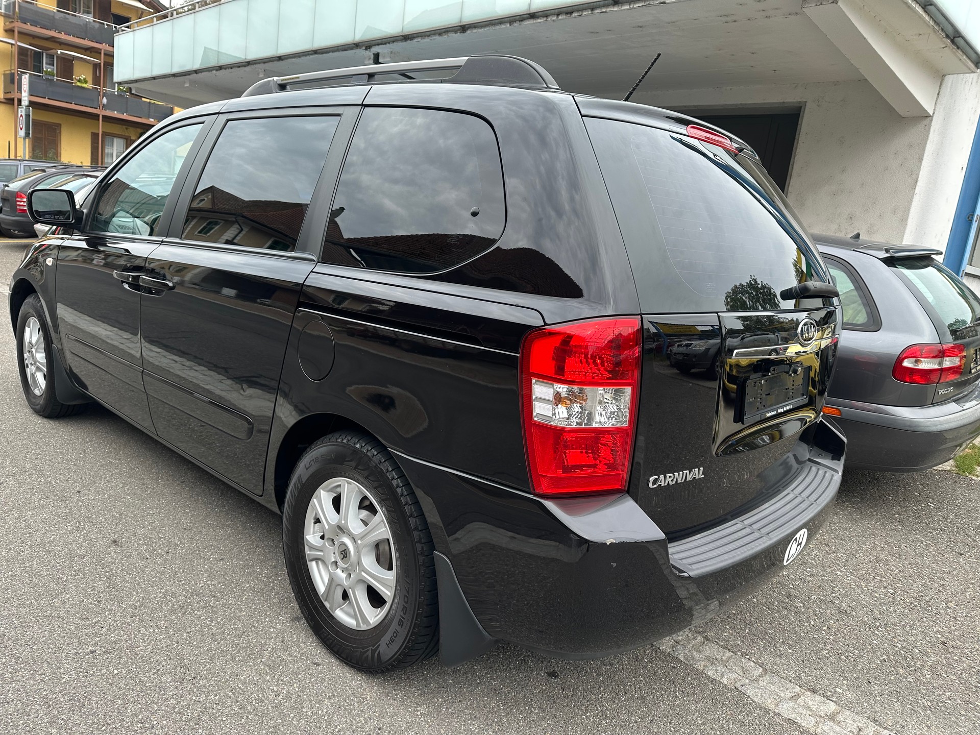 KIA Carnival 2.9 CRDi Style-image-3