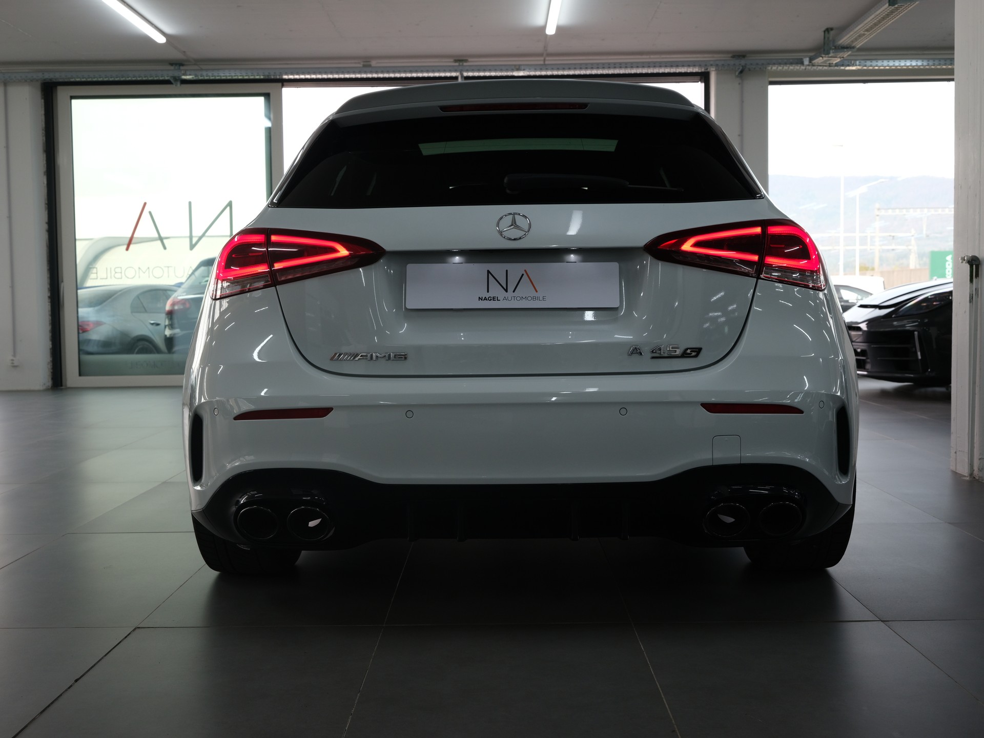 MERCEDES-BENZ A 45 S AMG 4Matic+ Edition 1 Speedshift *AMG Performance* *360 Kamera* *Panorama*-image-4