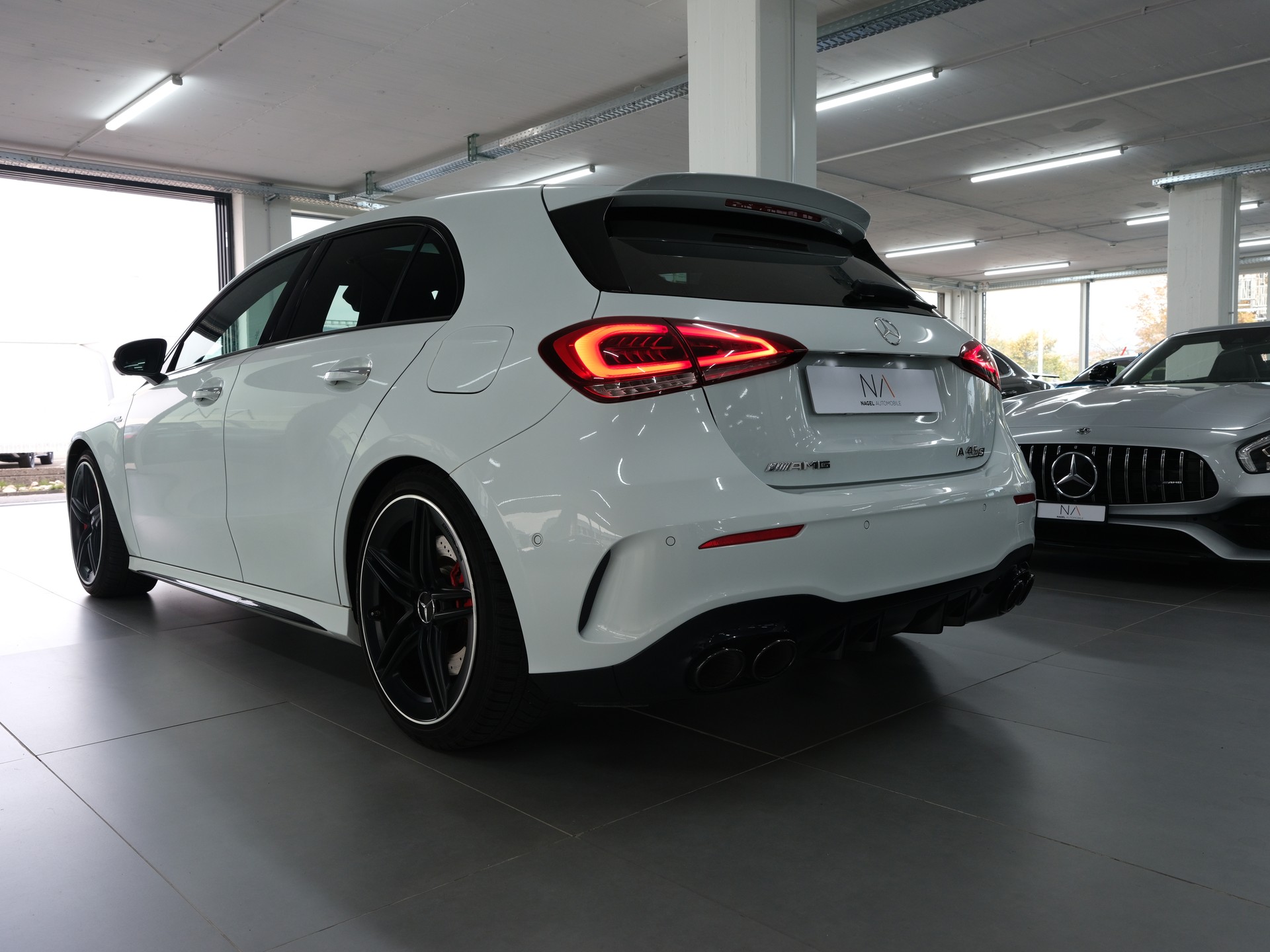 MERCEDES-BENZ A 45 S AMG 4Matic+ Edition 1 Speedshift *AMG Performance* *360 Kamera* *Panorama*-image-6