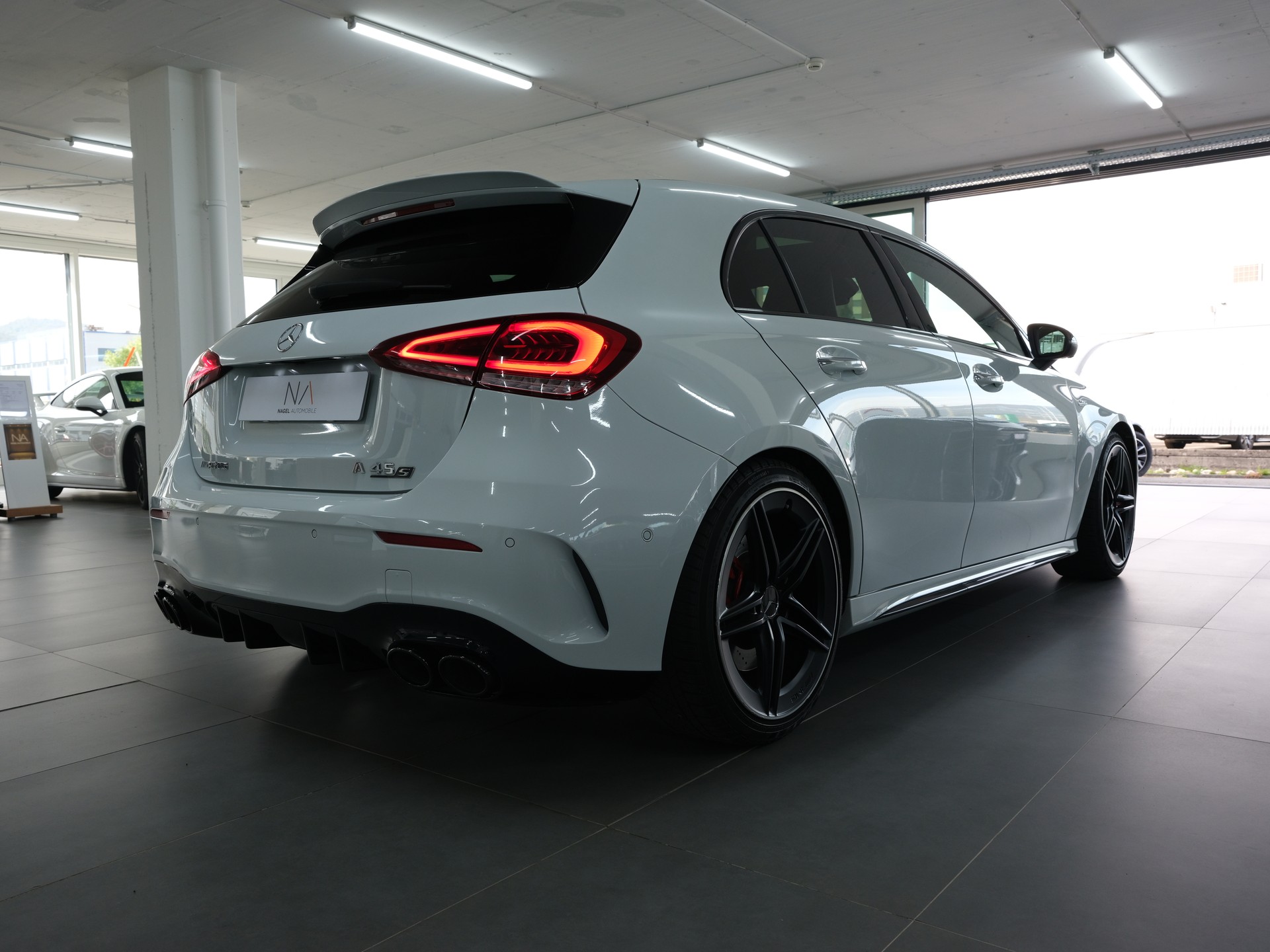MERCEDES-BENZ A 45 S AMG 4Matic+ Edition 1 Speedshift *AMG Performance* *360 Kamera* *Panorama*-image-3