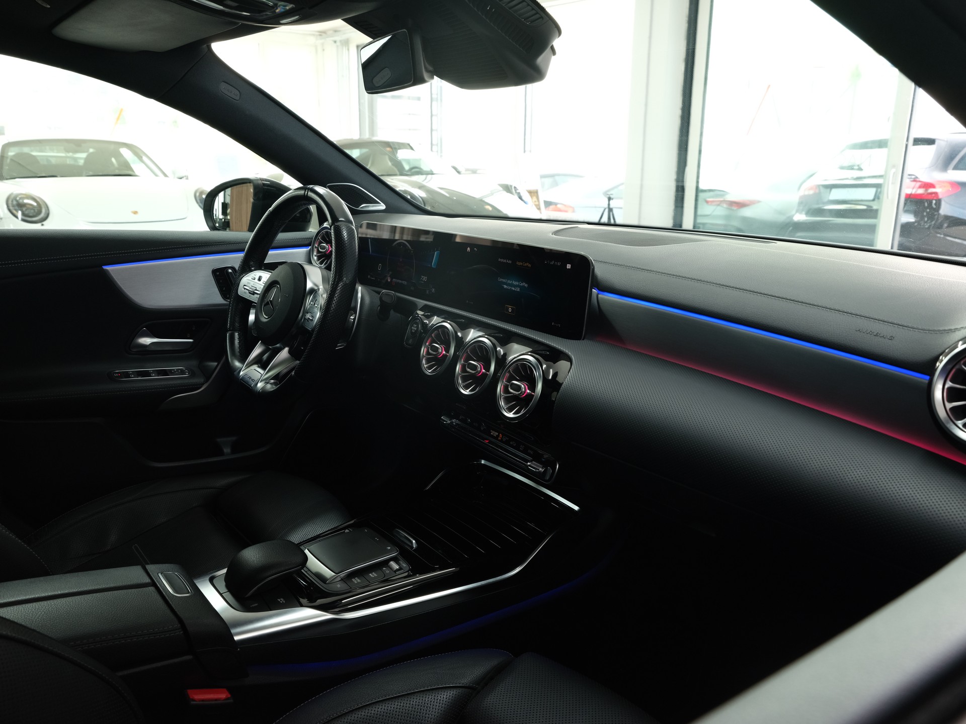 MERCEDES-BENZ A 45 S AMG 4Matic+ Edition 1 Speedshift *AMG Performance* *360 Kamera* *Panorama*-image-27