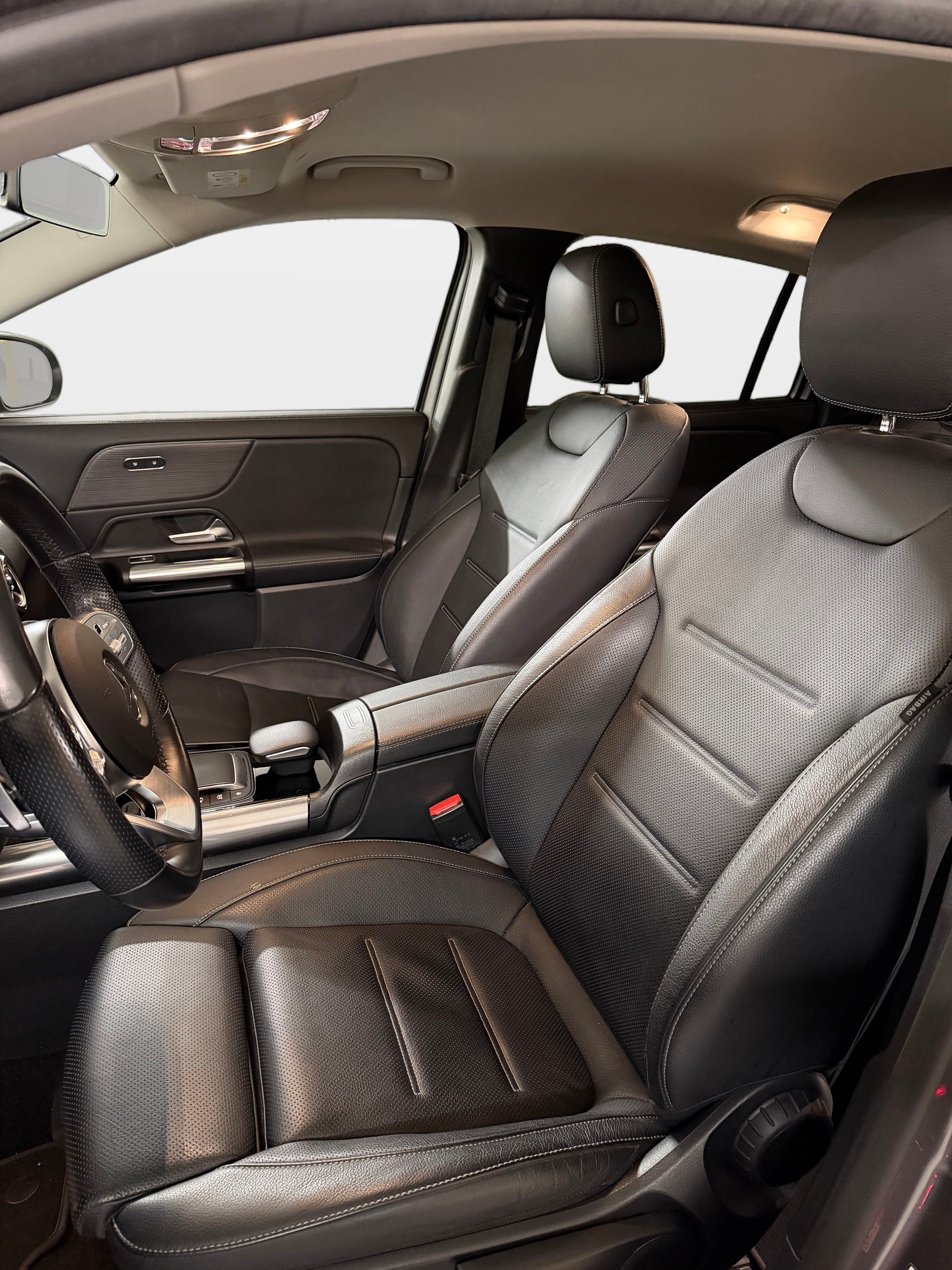 MERCEDES-BENZ EQA 350 AMG Line 4Matic-image-9