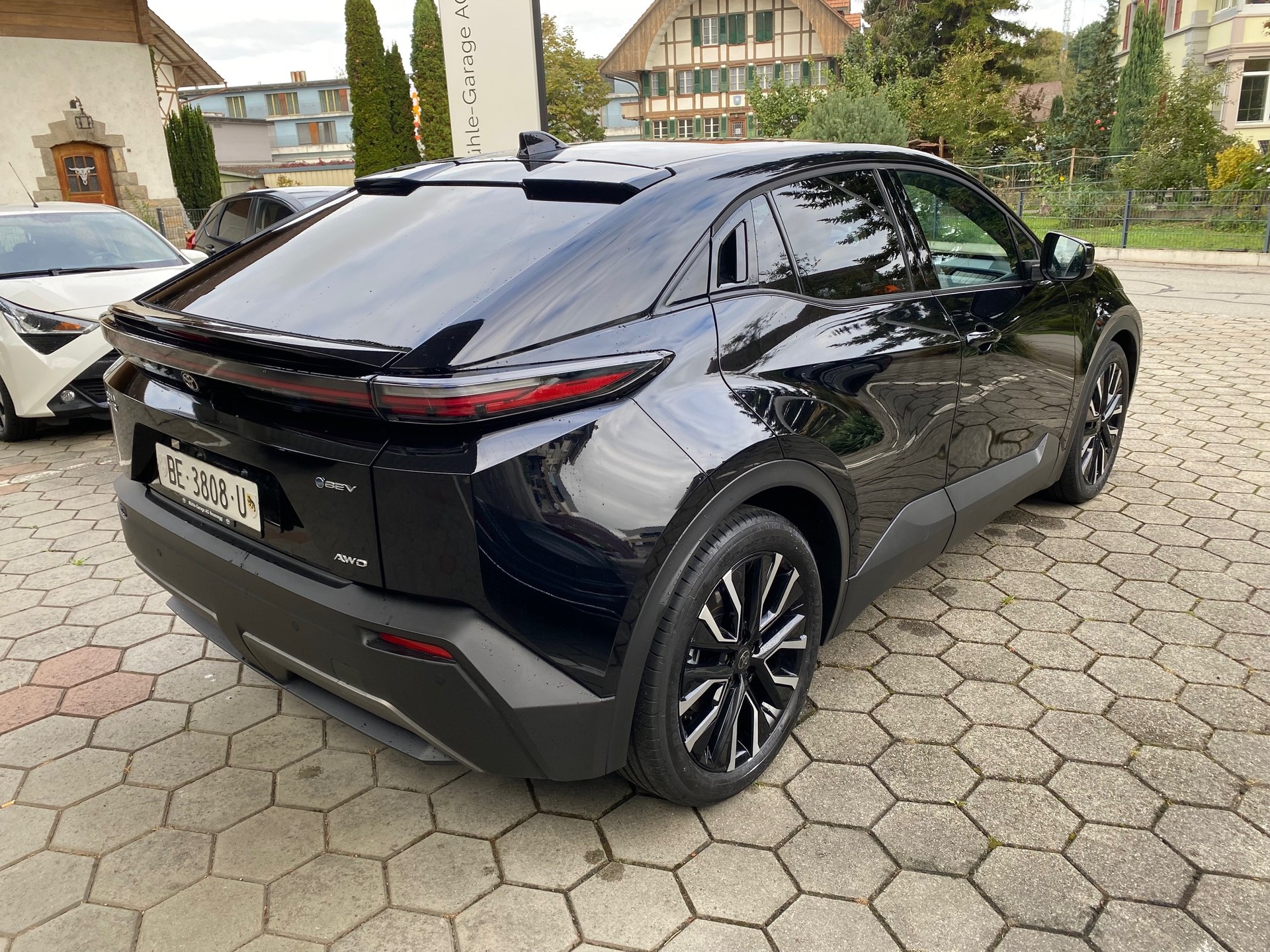 TOYOTA C-HR+ 77 kWh Style AWD-image-2