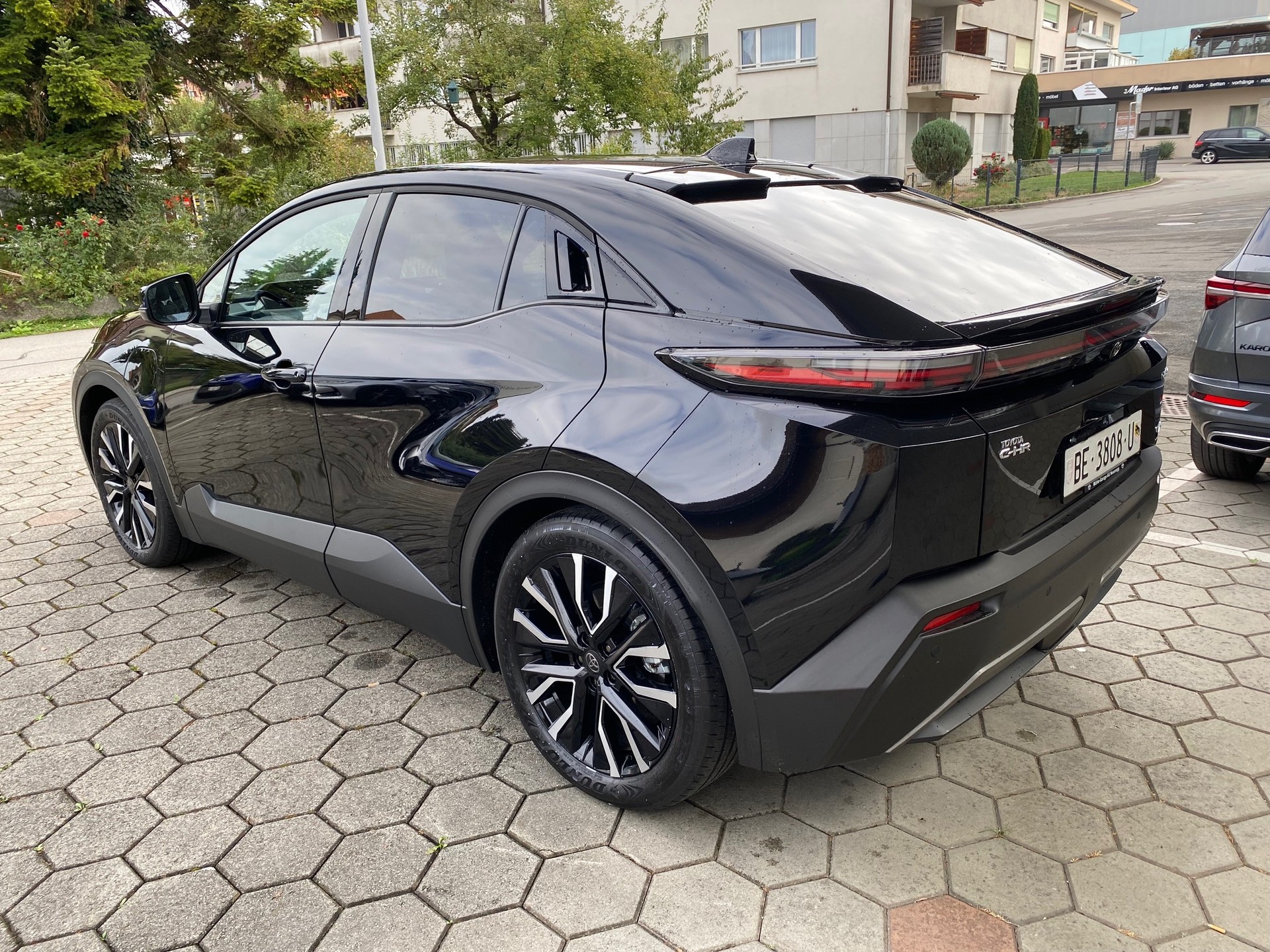 TOYOTA C-HR+ 77 kWh Style AWD-image-3