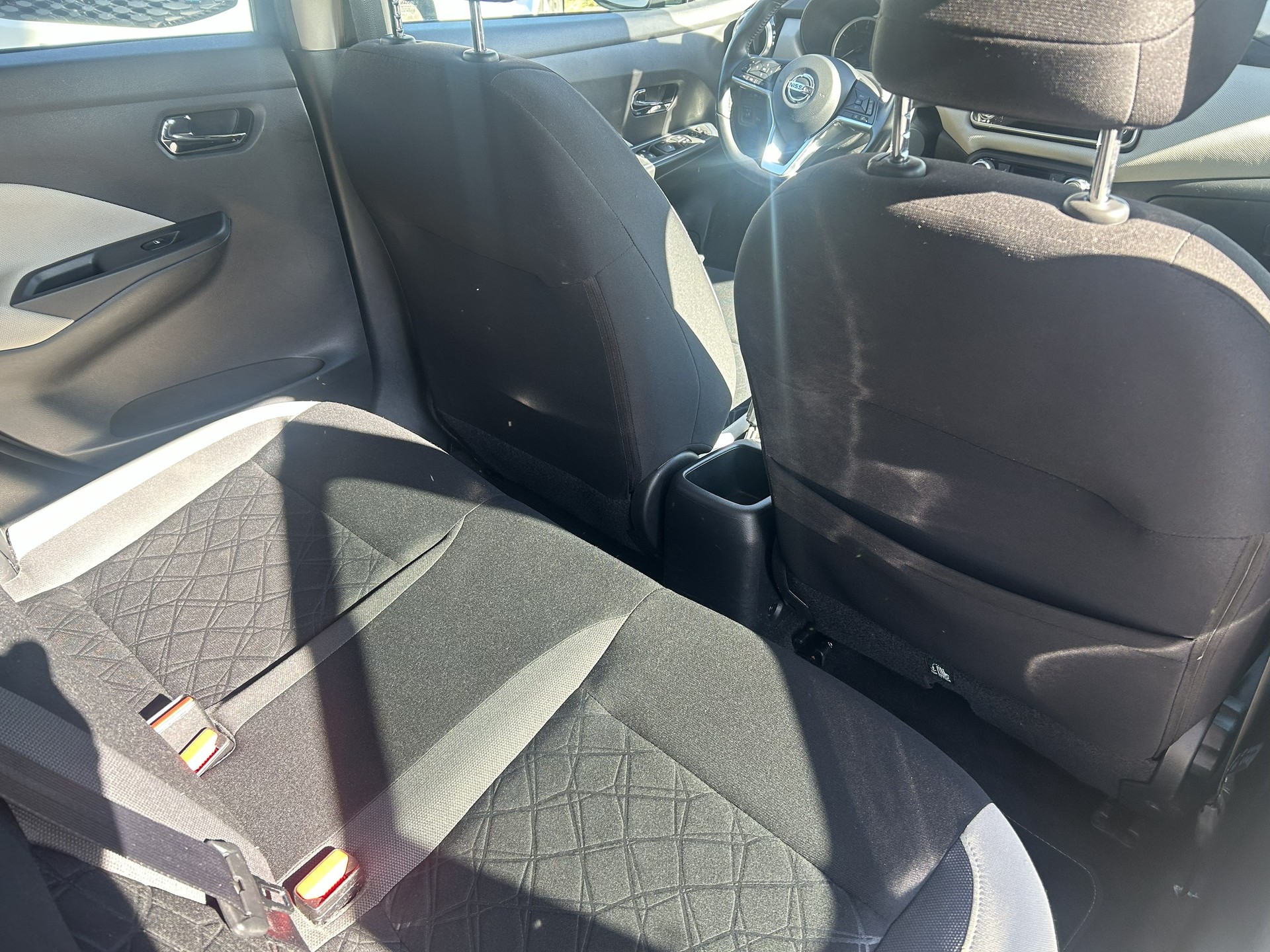 NISSAN Micra IG-T 100 n-connecta Xtronic-image-5