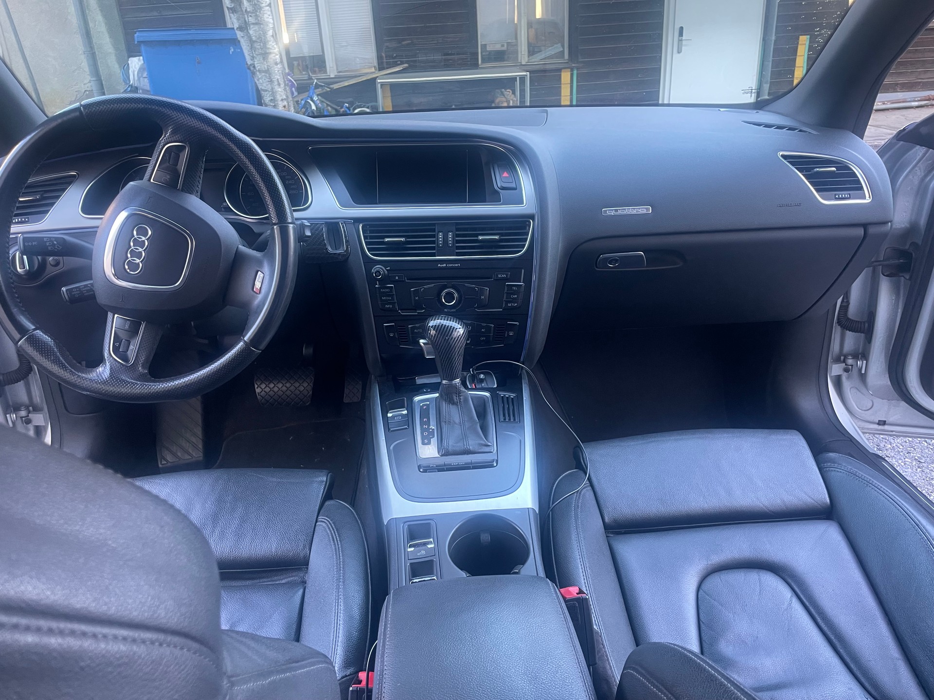 AUDI A5 Cabriolet 2.0 TFSI Tronic S line-image-8