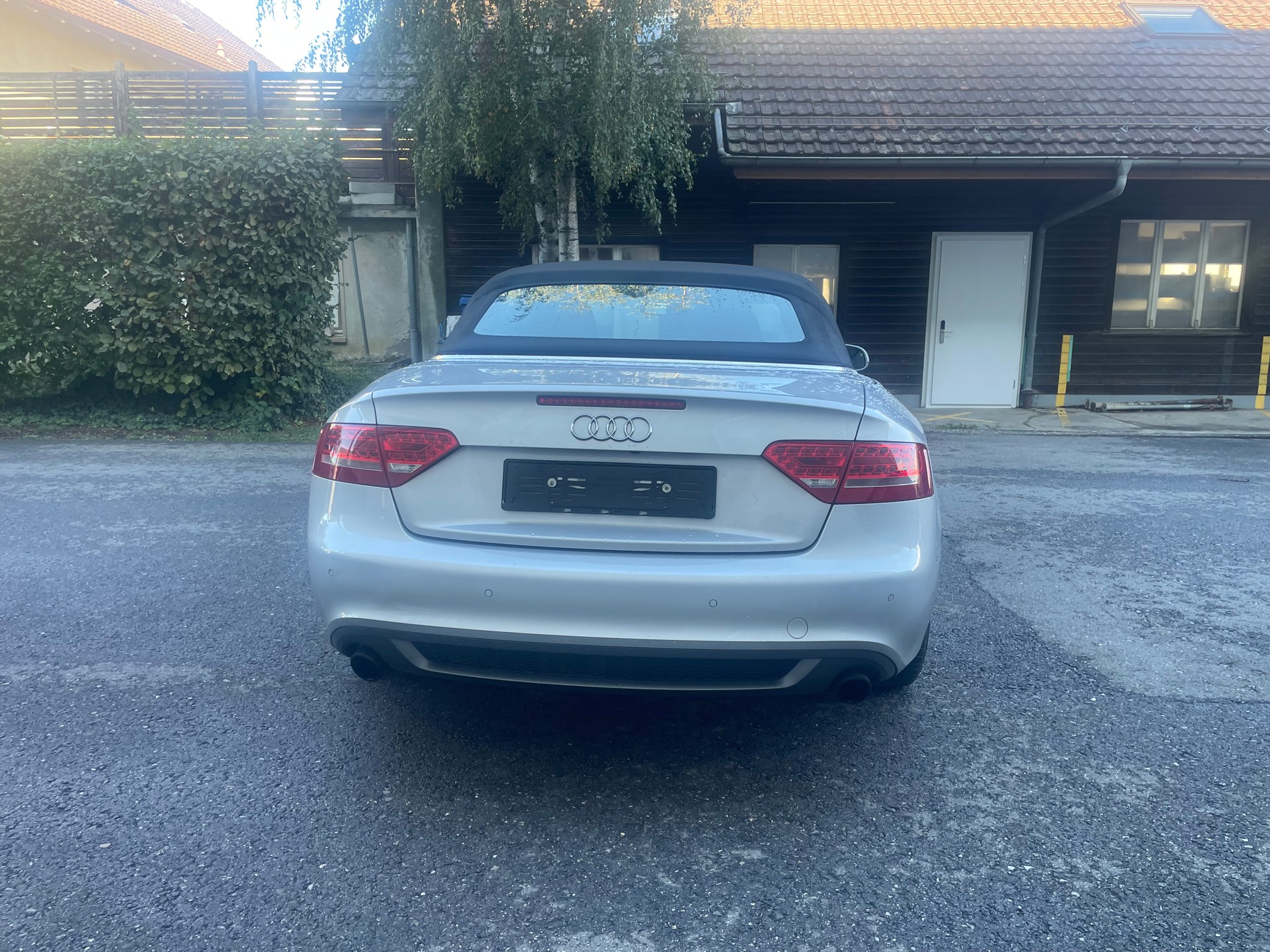 AUDI A5 Cabriolet 2.0 TFSI Tronic S line-image-2