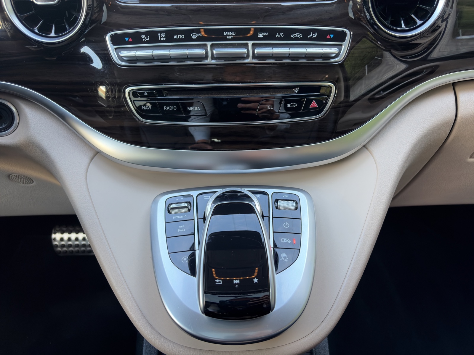 MERCEDES-BENZ Marco Polo 300 d 4M Automat-image-9