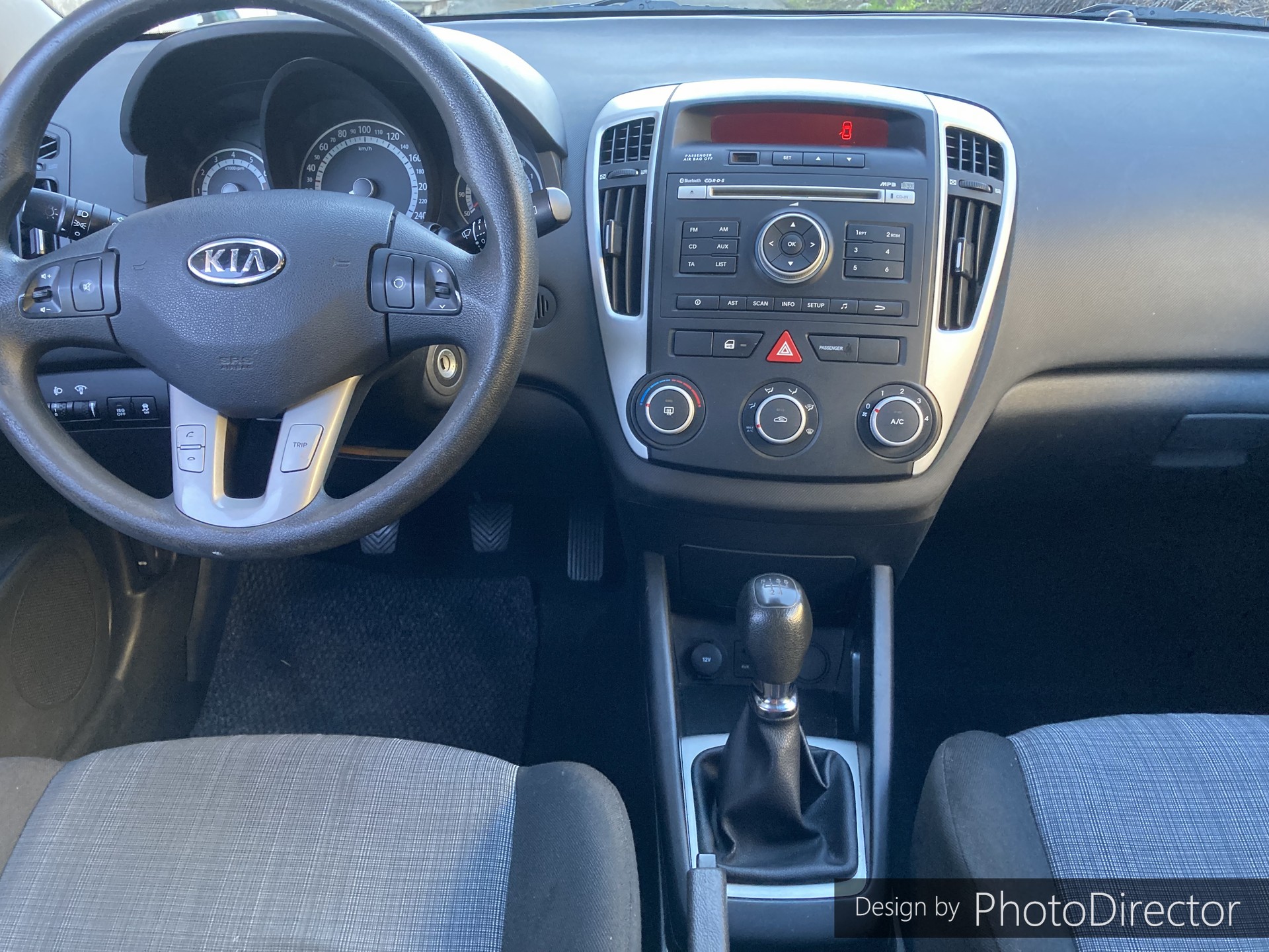 KIA Cee'd Sporty Wagon 1.4 16V Basic-image-3