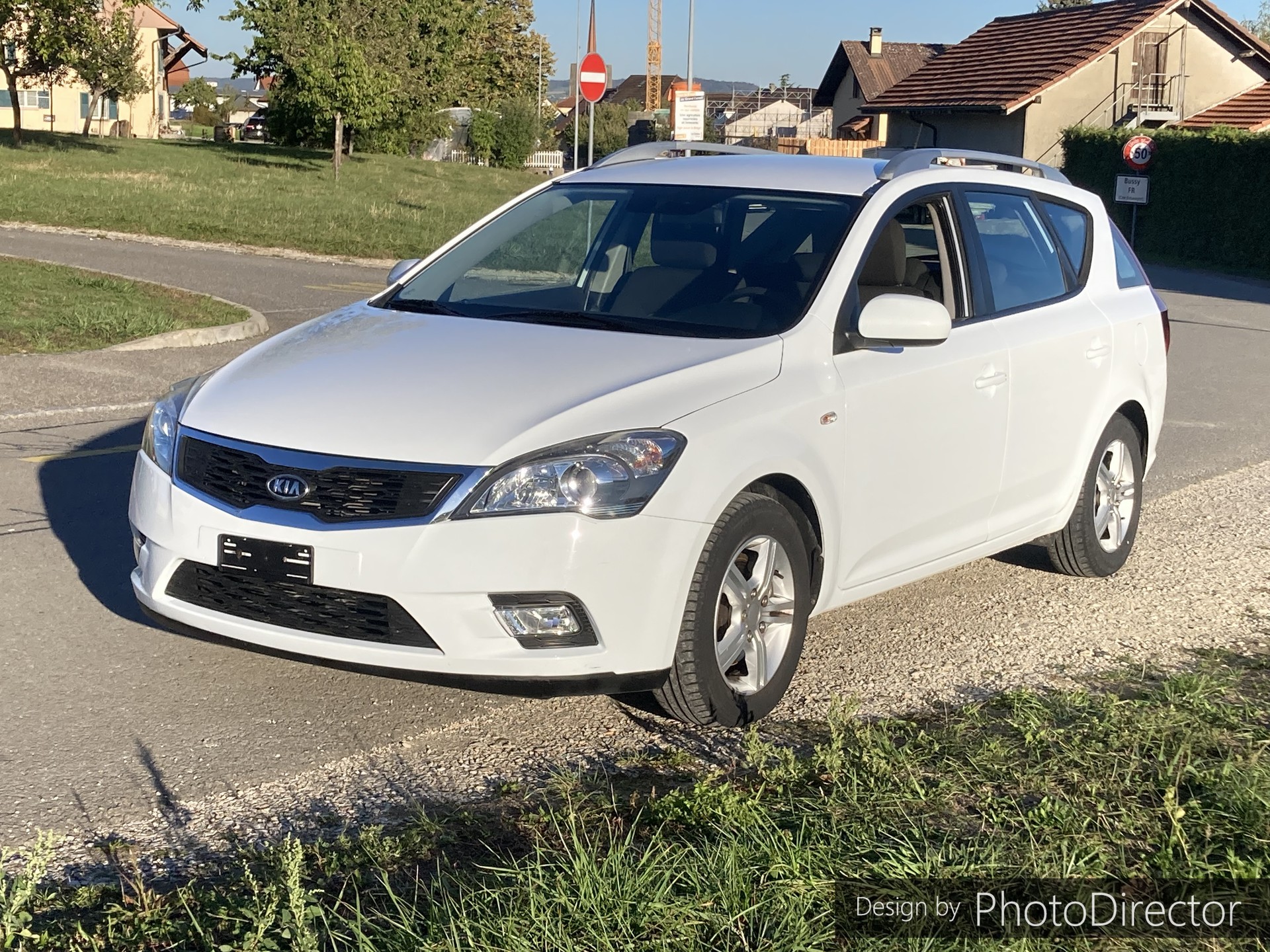 KIA Cee'd Sporty Wagon 1.4 16V Basic-image-0