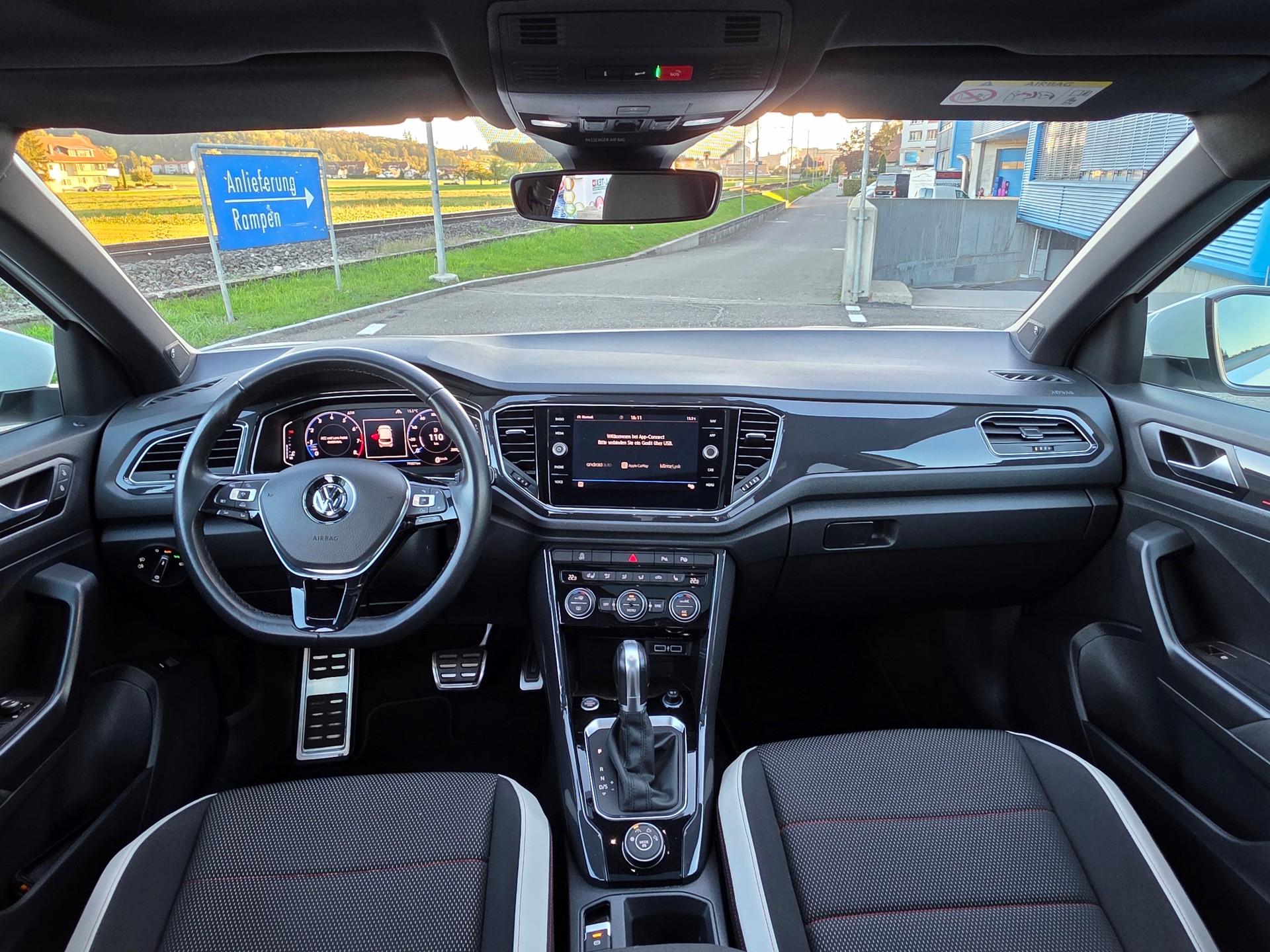 VW T-Roc 2.0 TSI Sport DSG 4Motion-image-11