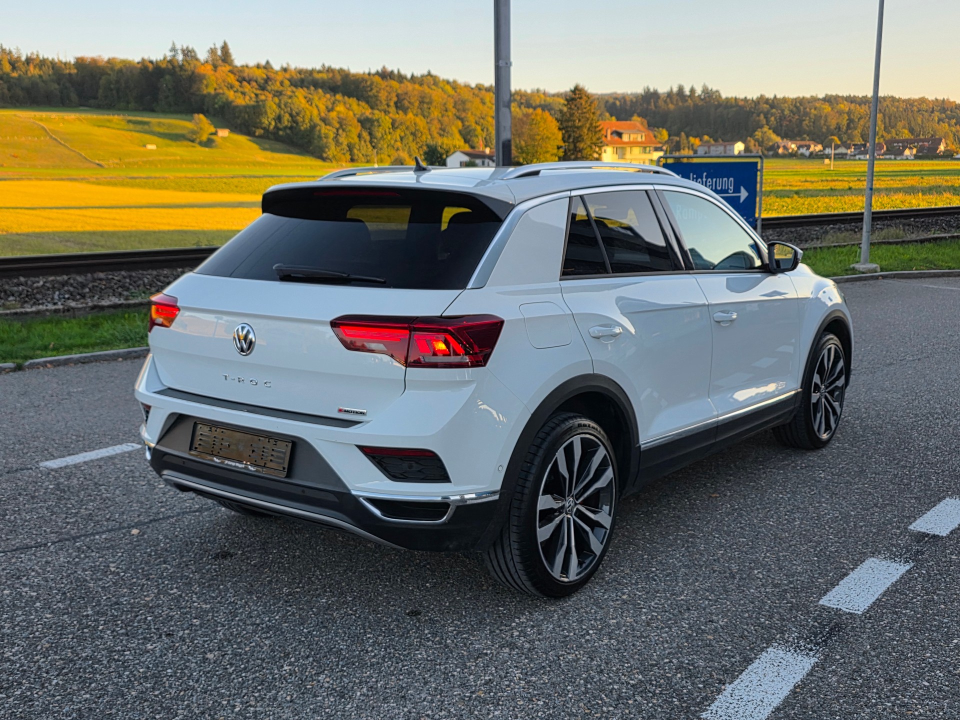 VW T-Roc 2.0 TSI Sport DSG 4Motion-image-5