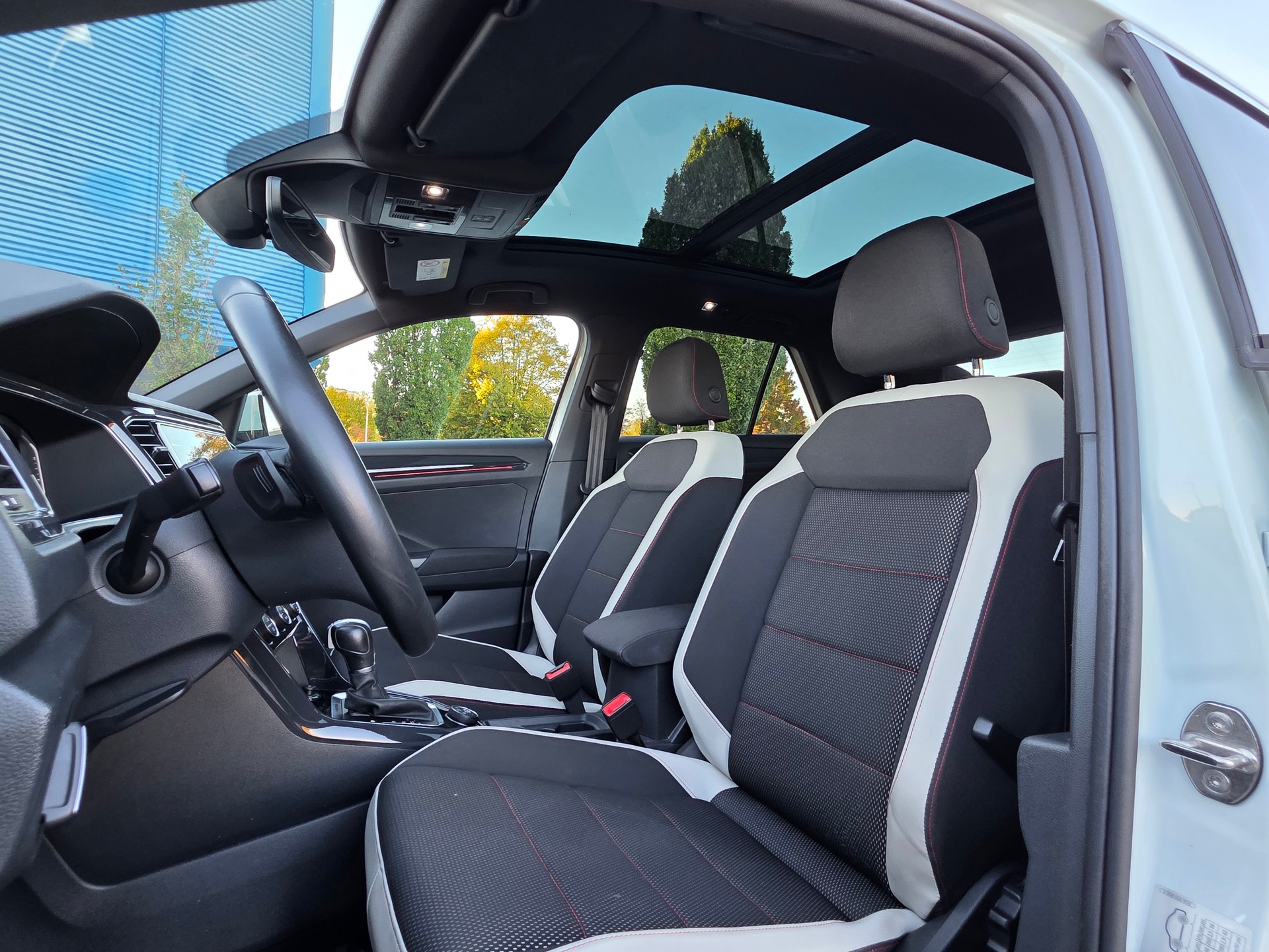 VW T-Roc 2.0 TSI Sport DSG 4Motion-image-12