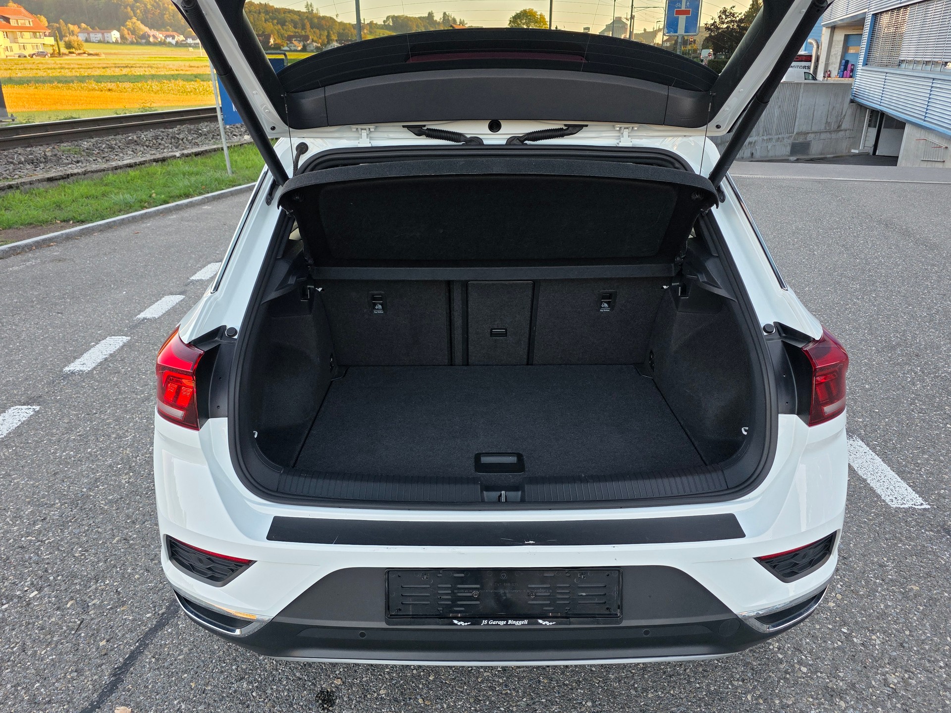 VW T-Roc 2.0 TSI Sport DSG 4Motion-image-13