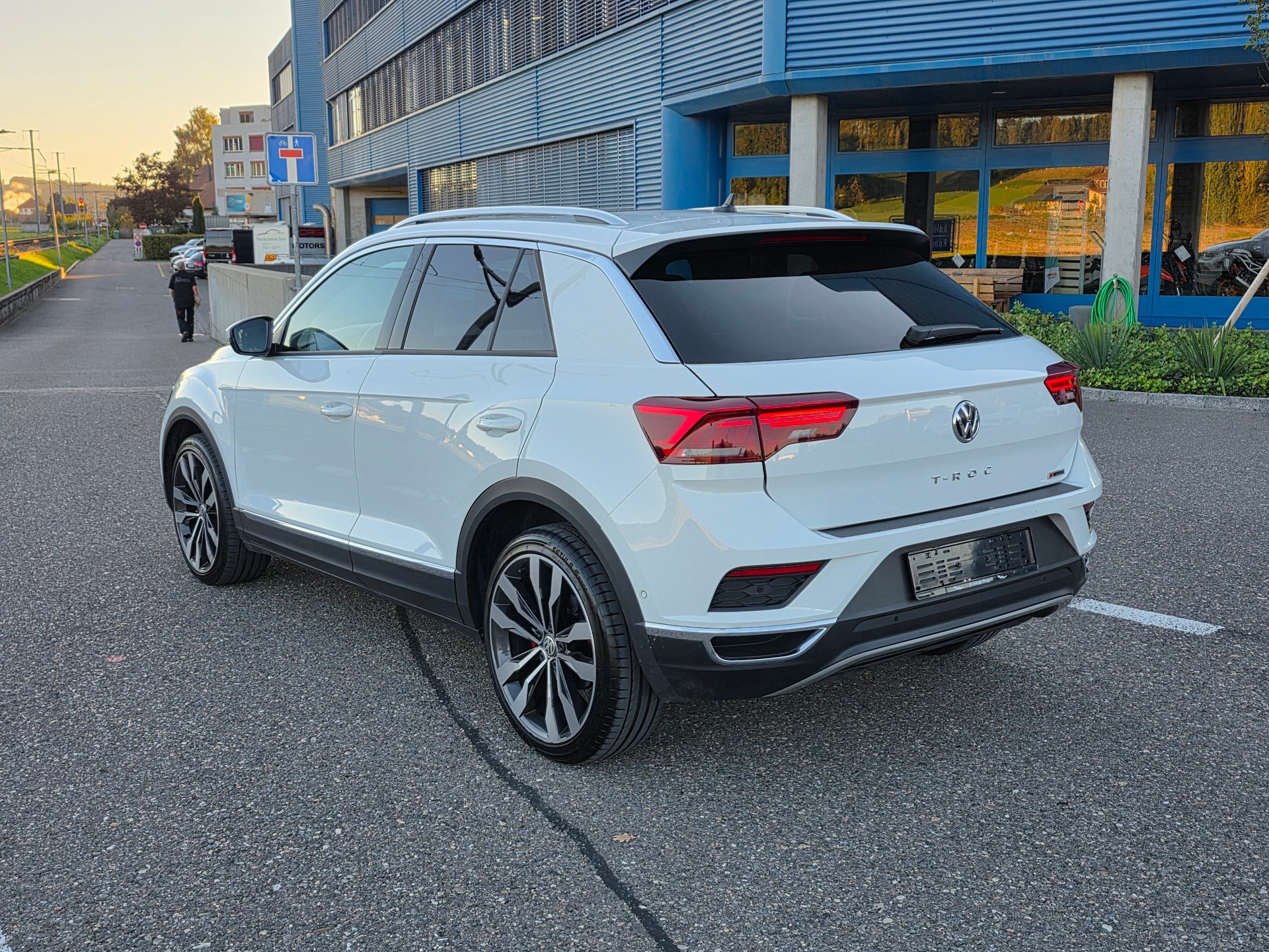 VW T-Roc 2.0 TSI Sport DSG 4Motion-image-1