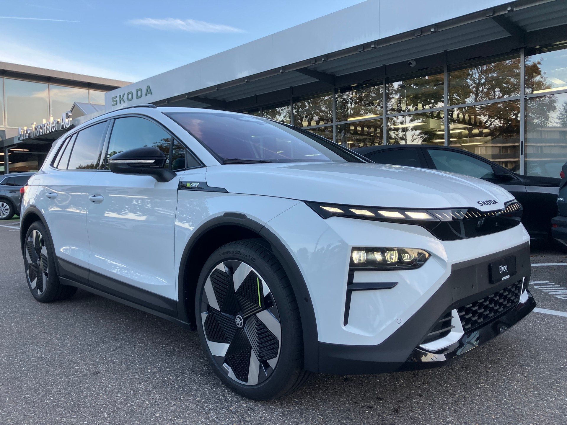 SKODA Elroq RS 4x4-image-1