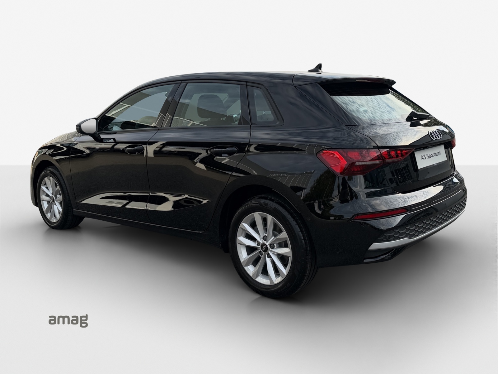 AUDI A3 Sportback TFSI 85 kW Ambition S-tronic-image-2