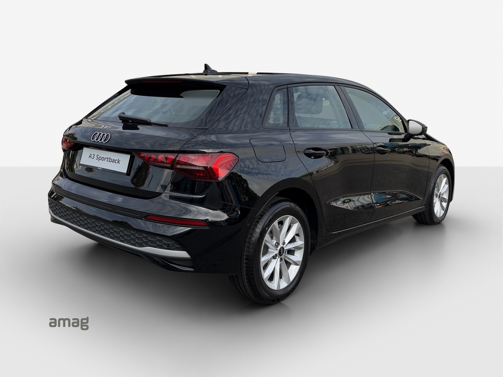 AUDI A3 Sportback TFSI 85 kW Ambition S-tronic-image-4