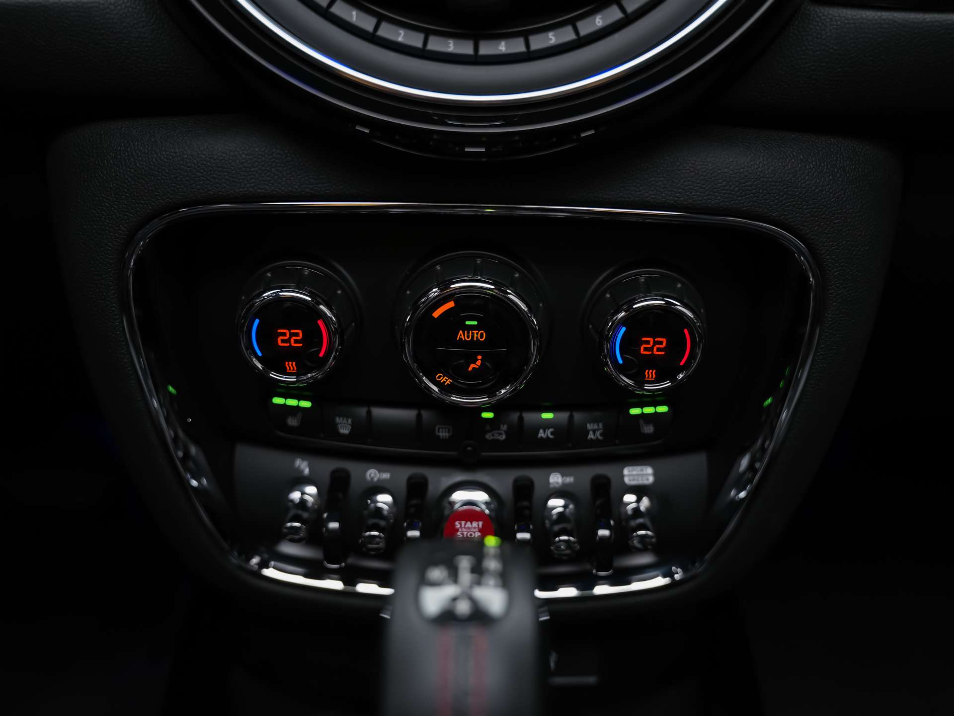 MINI Clubman Cooper S ALL4 Steptronic *CH Fahrzeug*Head Up*Panorama*-image-23