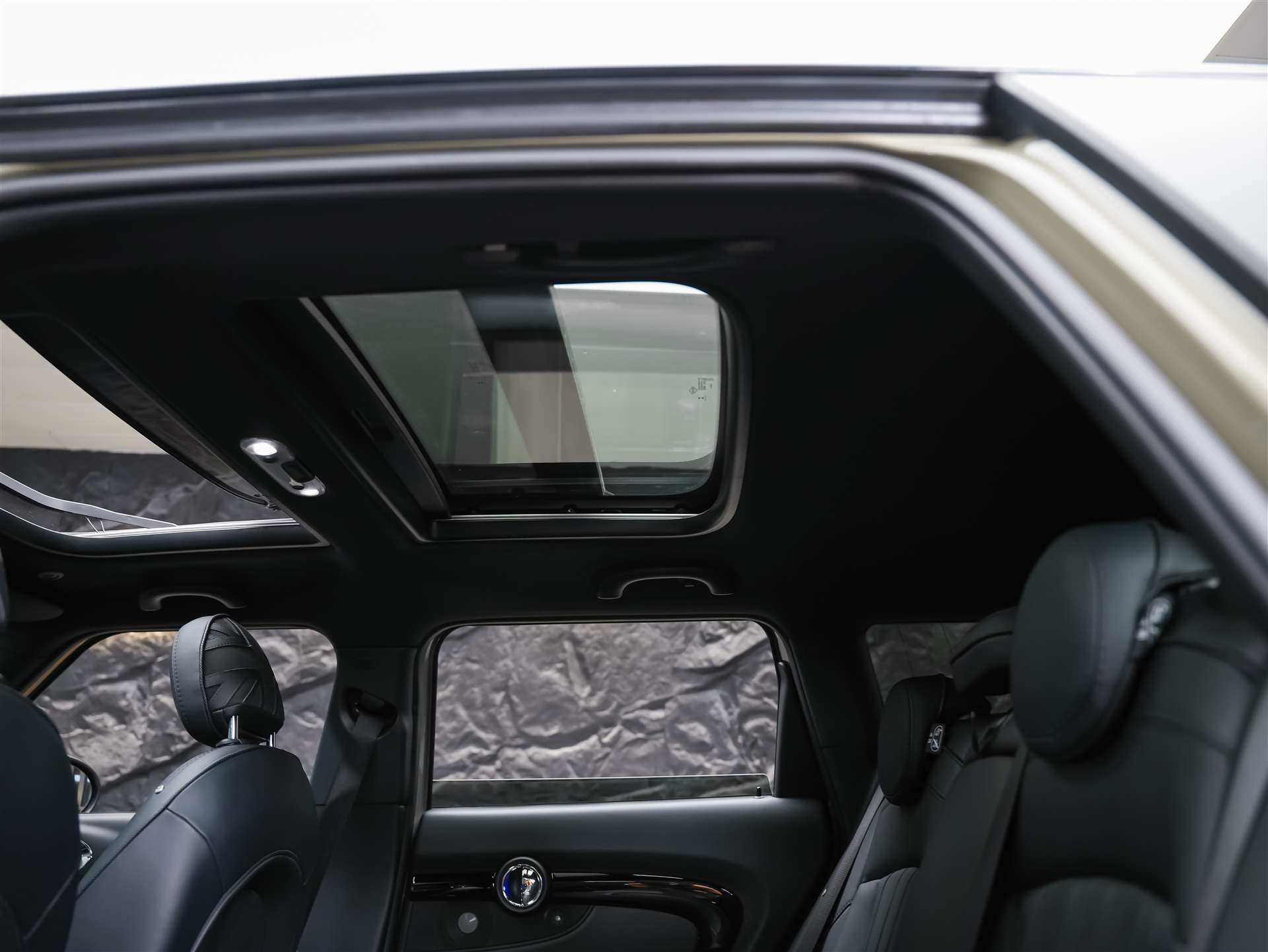 MINI Clubman Cooper S ALL4 Steptronic *CH Fahrzeug*Head Up*Panorama*-image-12