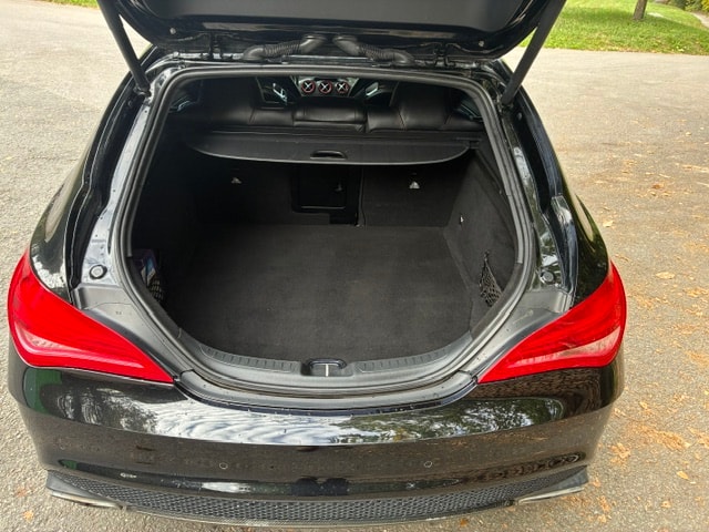 MERCEDES-BENZ CLA Shooting Brake 45 AMG 4Matic Speedshift-image-7