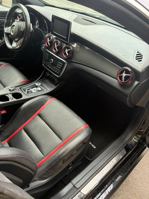 MERCEDES-BENZ CLA Shooting Brake 45 AMG 4Matic Speedshift-image-5