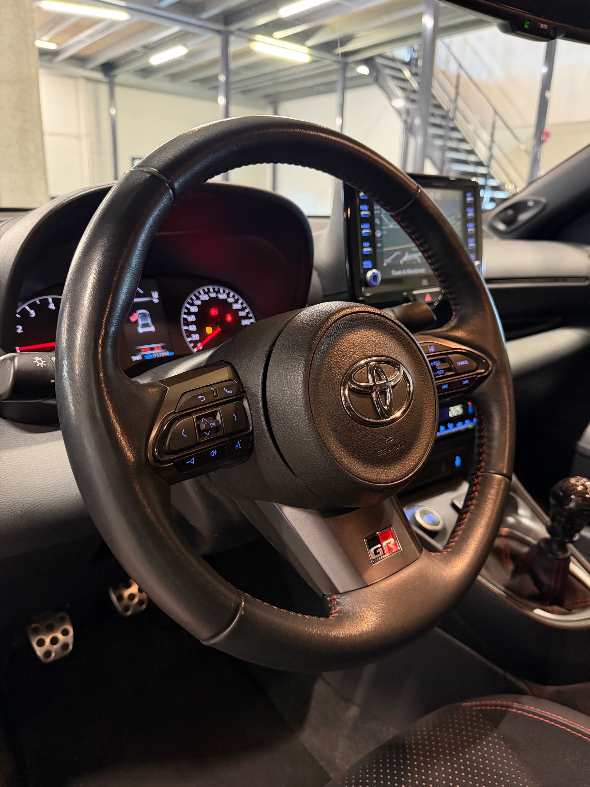 TOYOTA Yaris 1.6 GR Sport-image-7