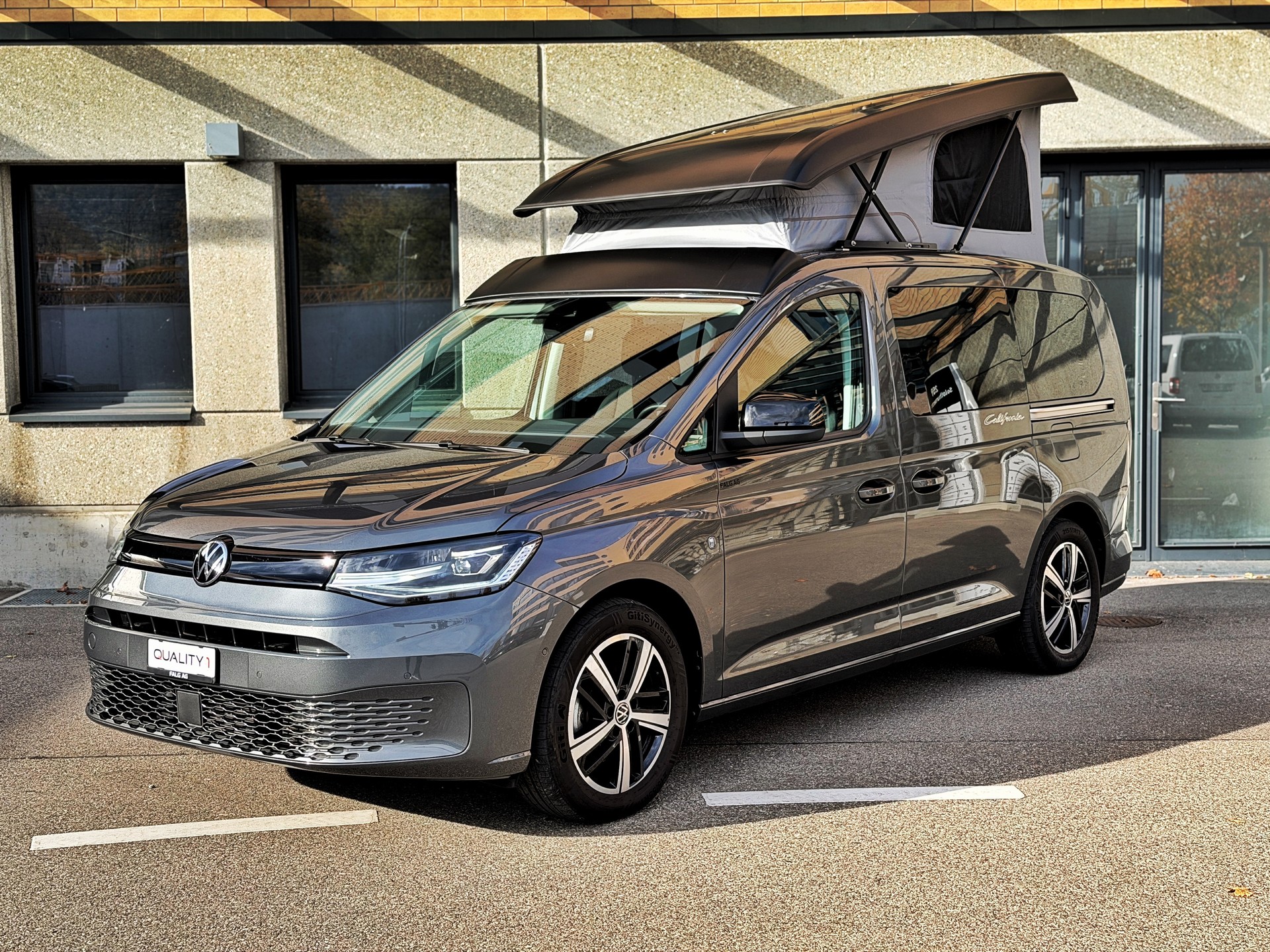 VW Caddy Maxi 2.0 TDI California DSG-image-0