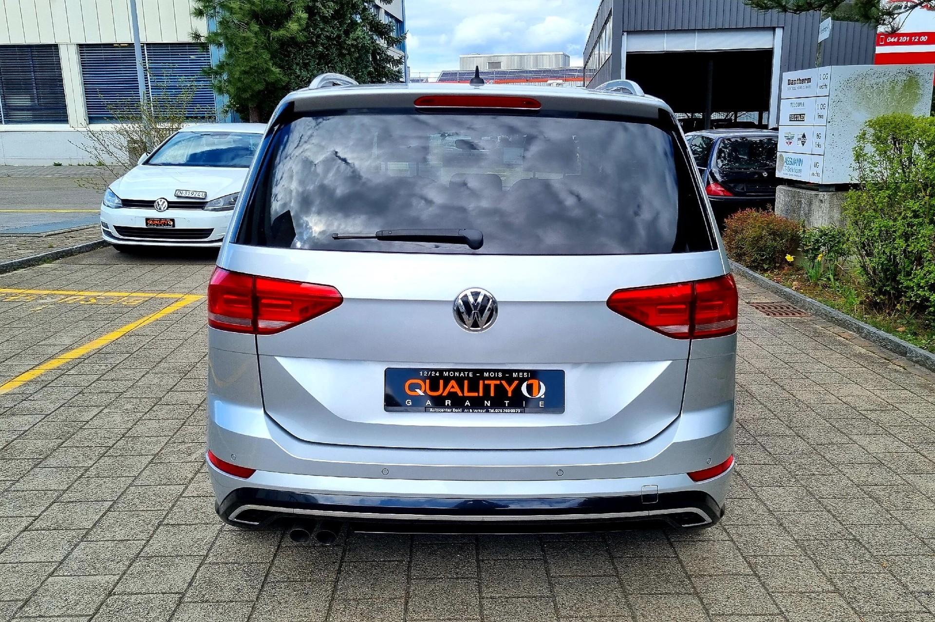 VW Touran 2.0 TDI R-Line BlueMotion Technology DSG-image-5