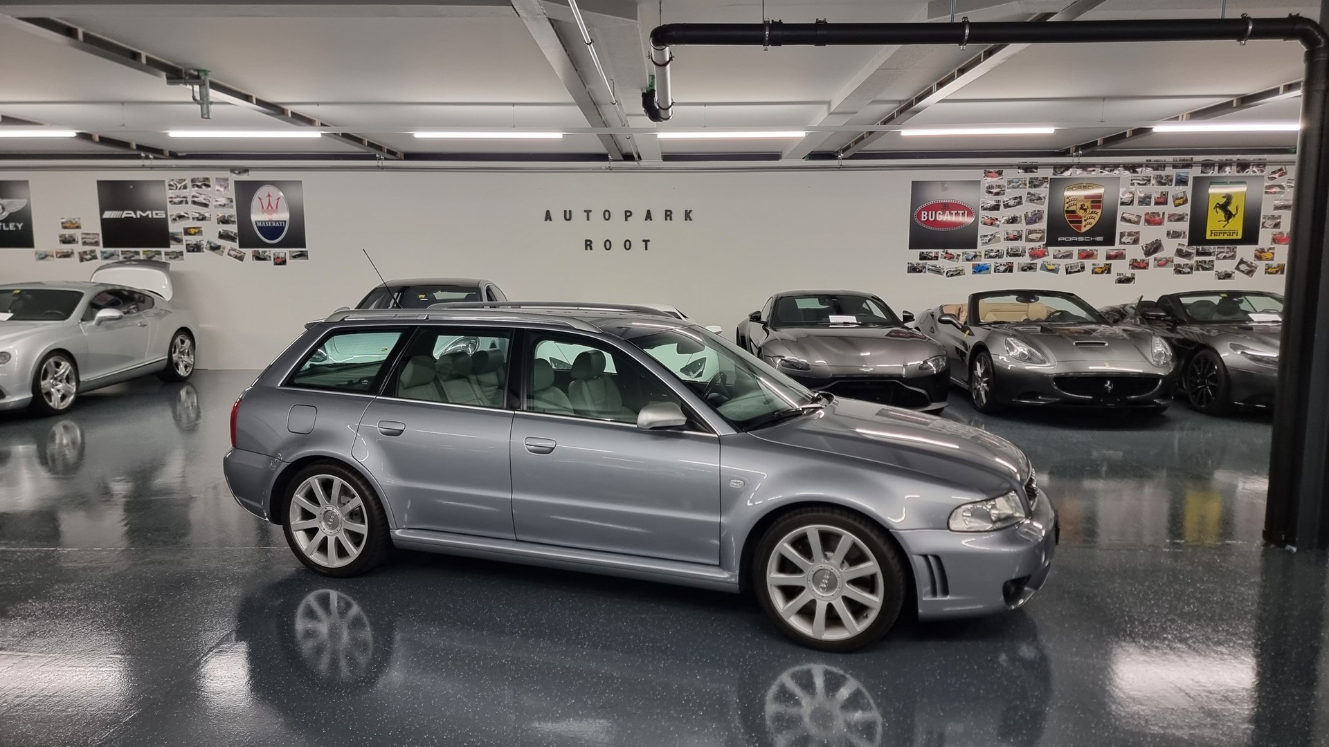 AUDI RS4 Avant quattro-image-1