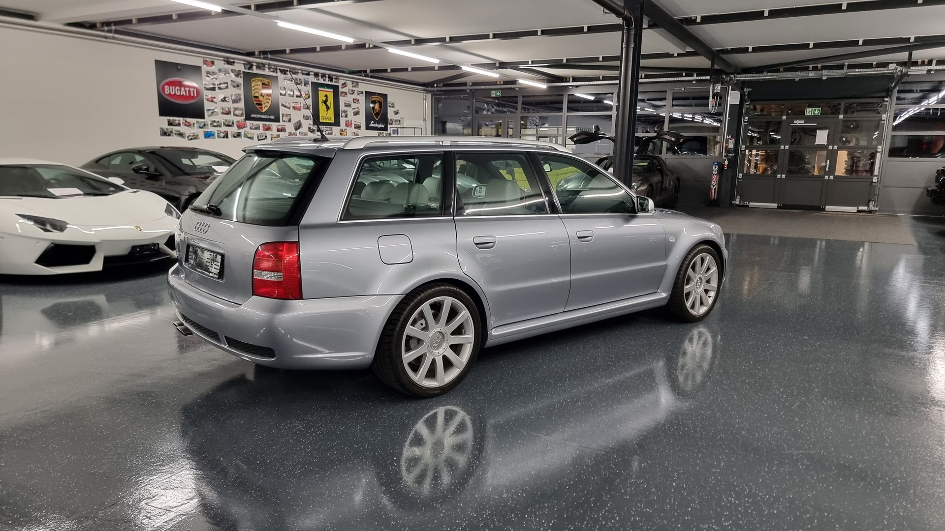 AUDI RS4 Avant quattro-image-7