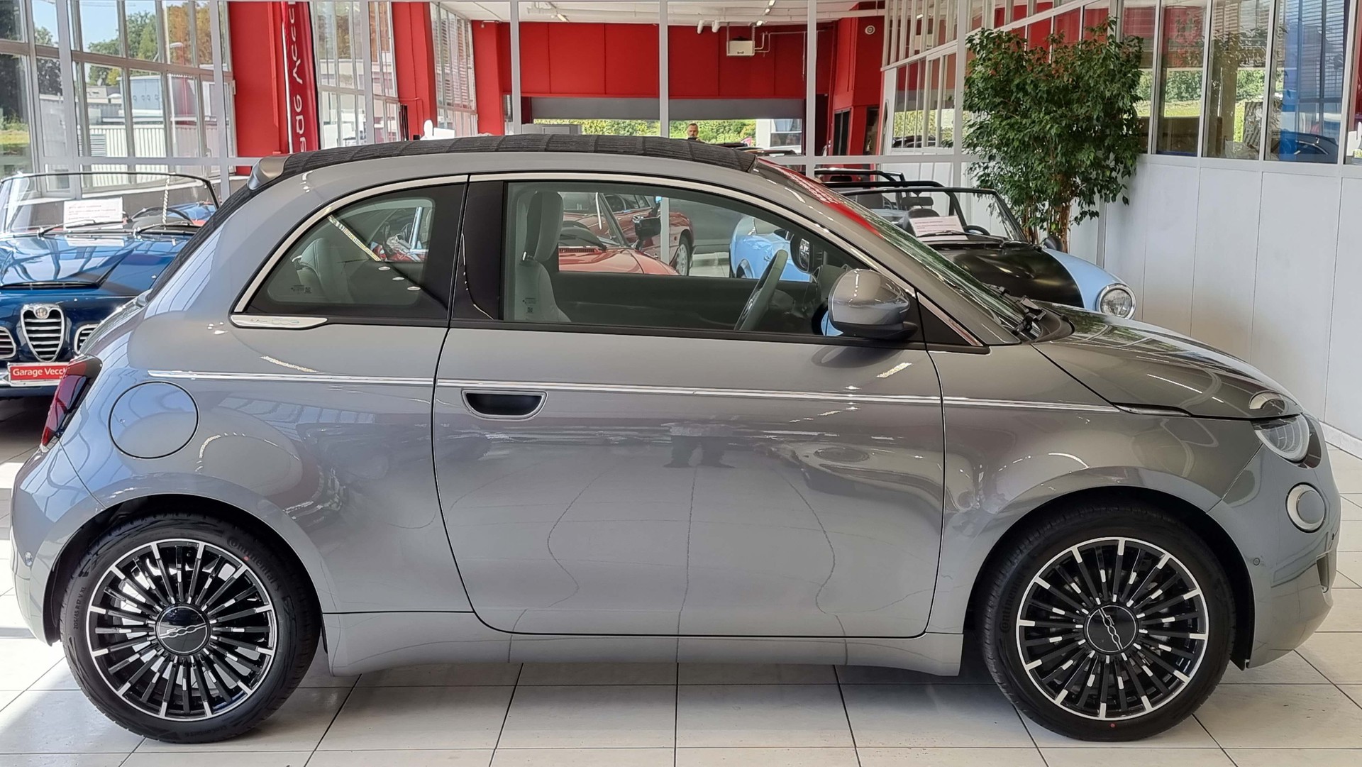 FIAT 500 Cabrio La Prima by Bocelli Top 42 KWh 118 PS-image-8