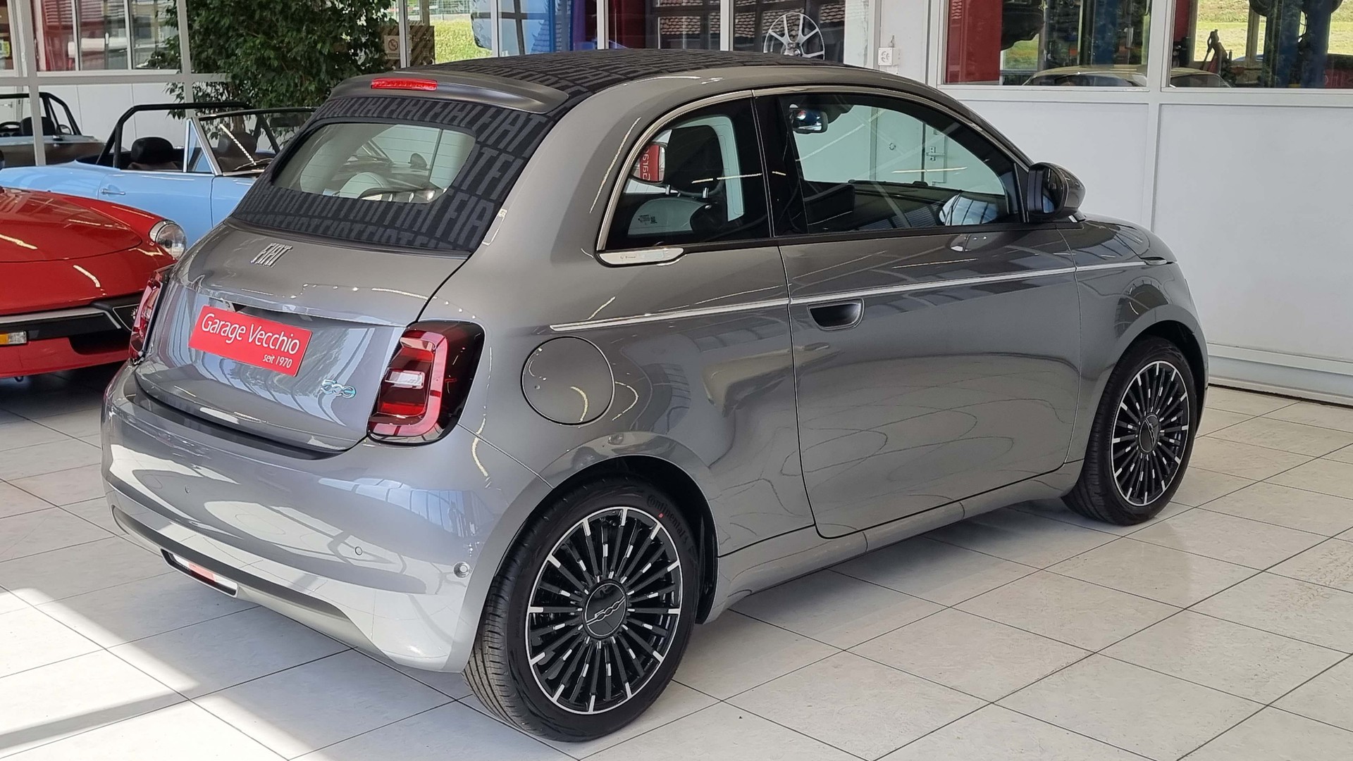FIAT 500 Cabrio La Prima by Bocelli Top 42 KWh 118 PS-image-5