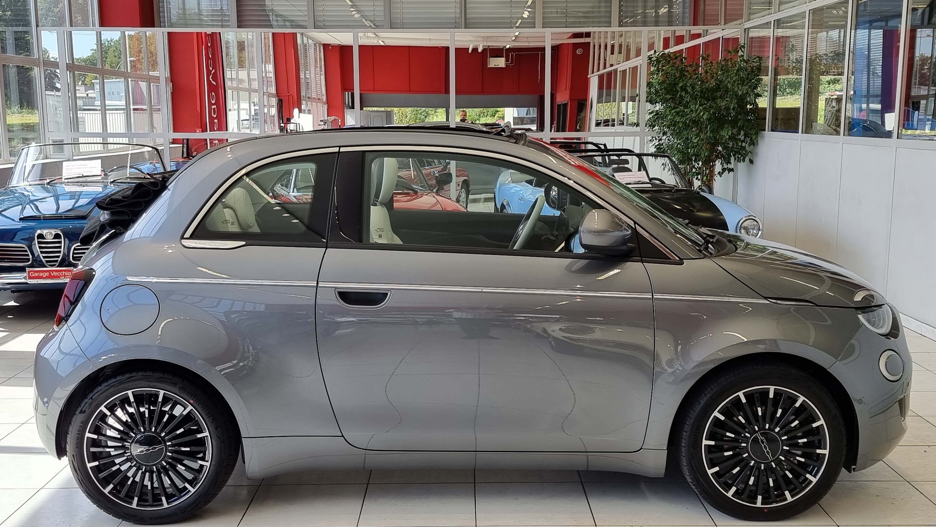 FIAT 500 Cabrio La Prima by Bocelli Top 42 KWh 118 PS-image-7