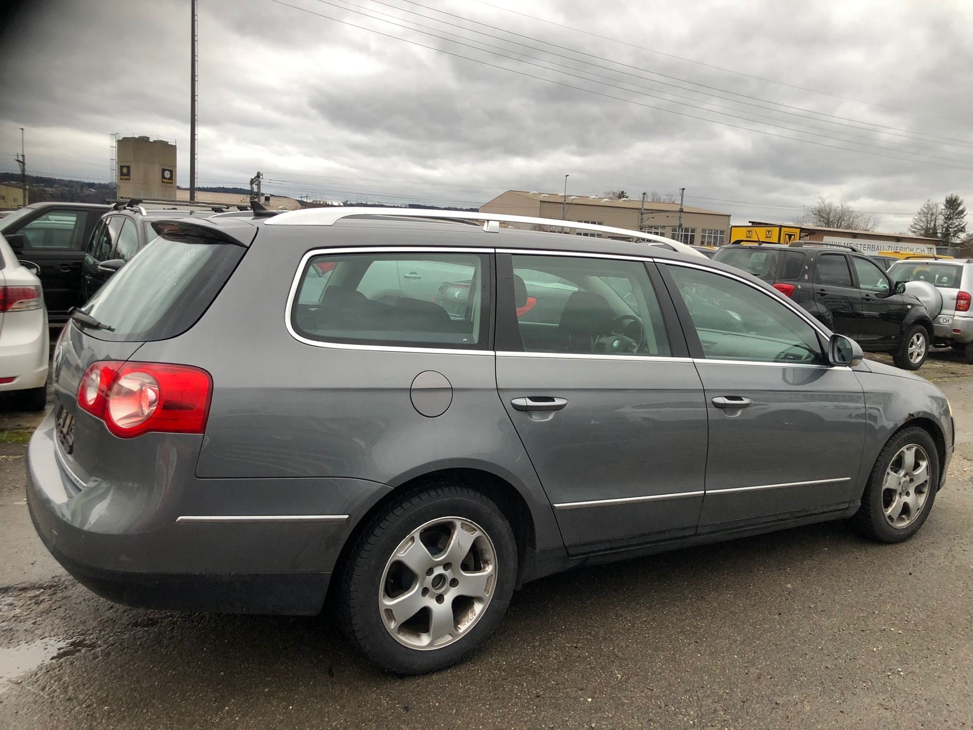 VW Passat Variant 2.0 TDI Trendline-image-10