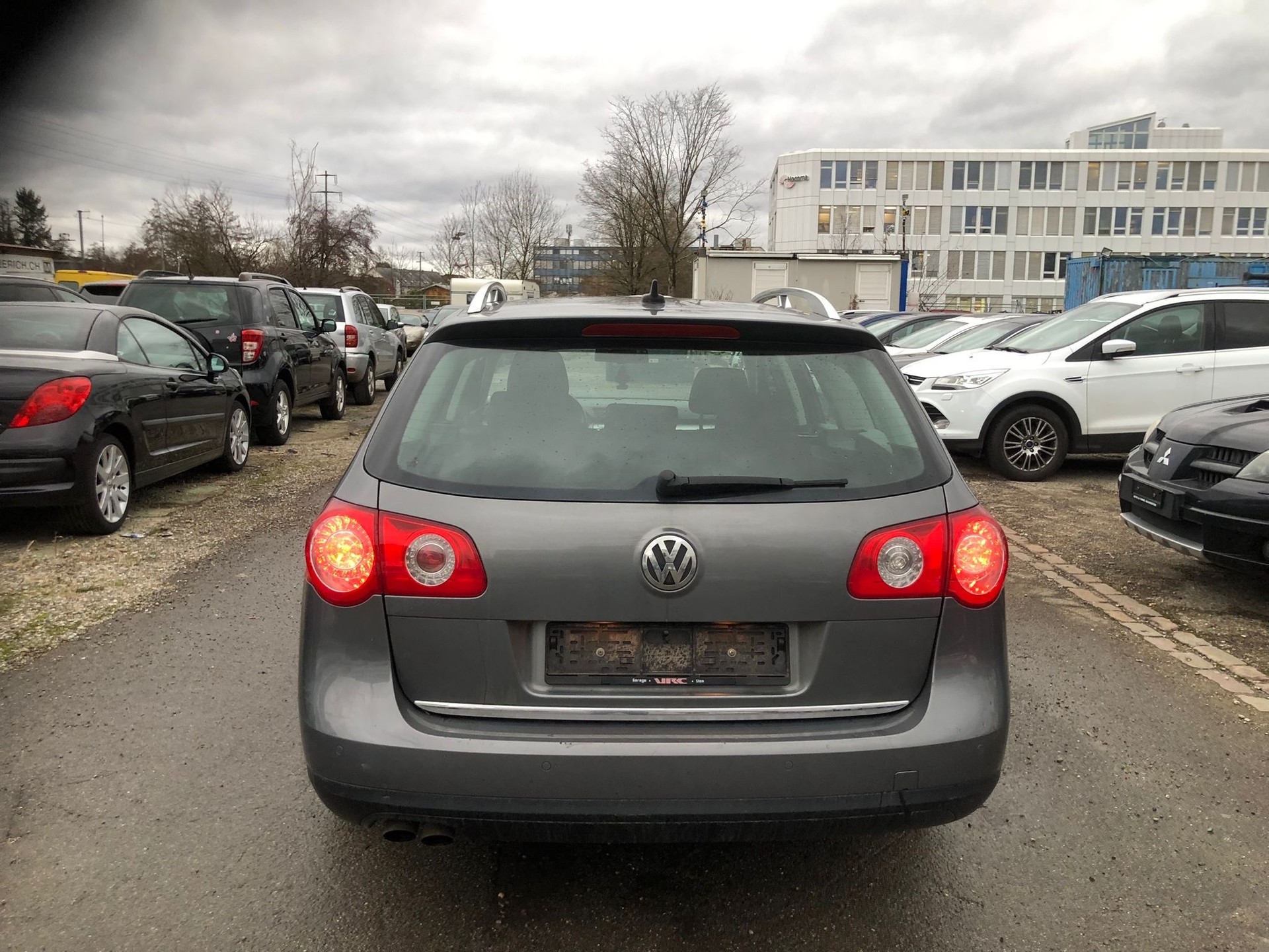 VW Passat Variant 2.0 TDI Trendline-image-7