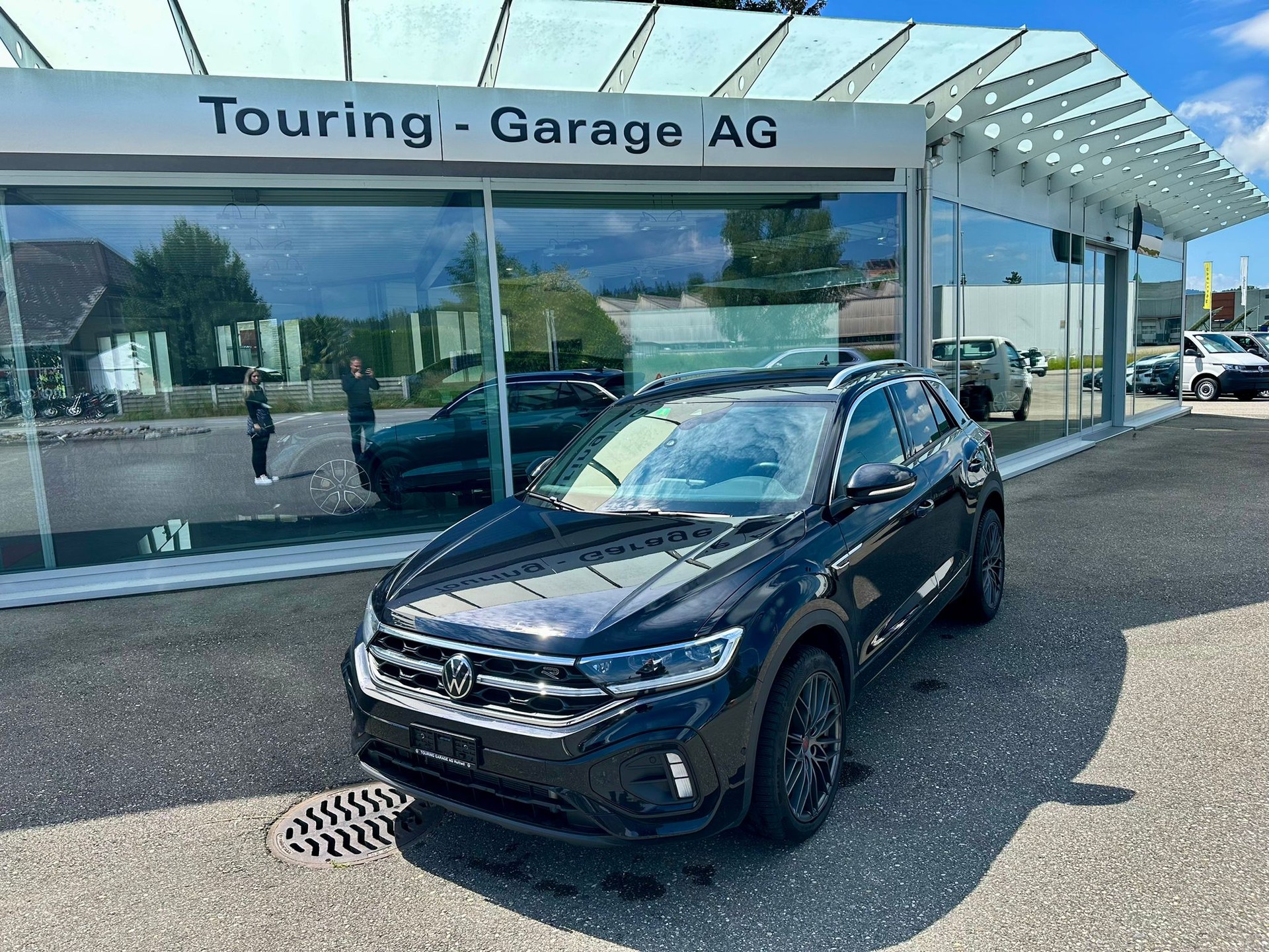 VW T-Roc 2.0 TSI R-Line DSG 4Motion-image-0