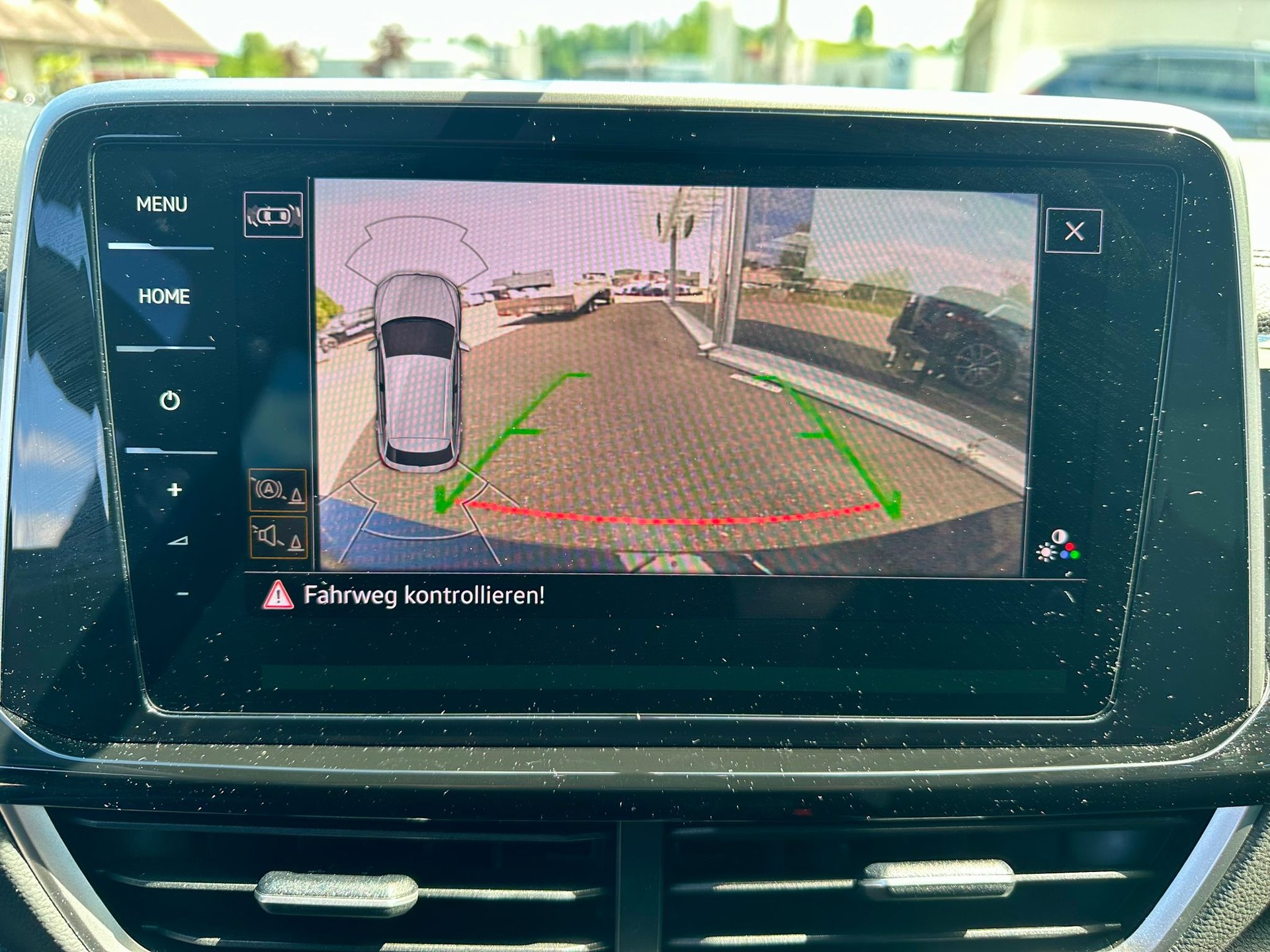 VW T-Roc 2.0 TSI R-Line DSG 4Motion-image-16