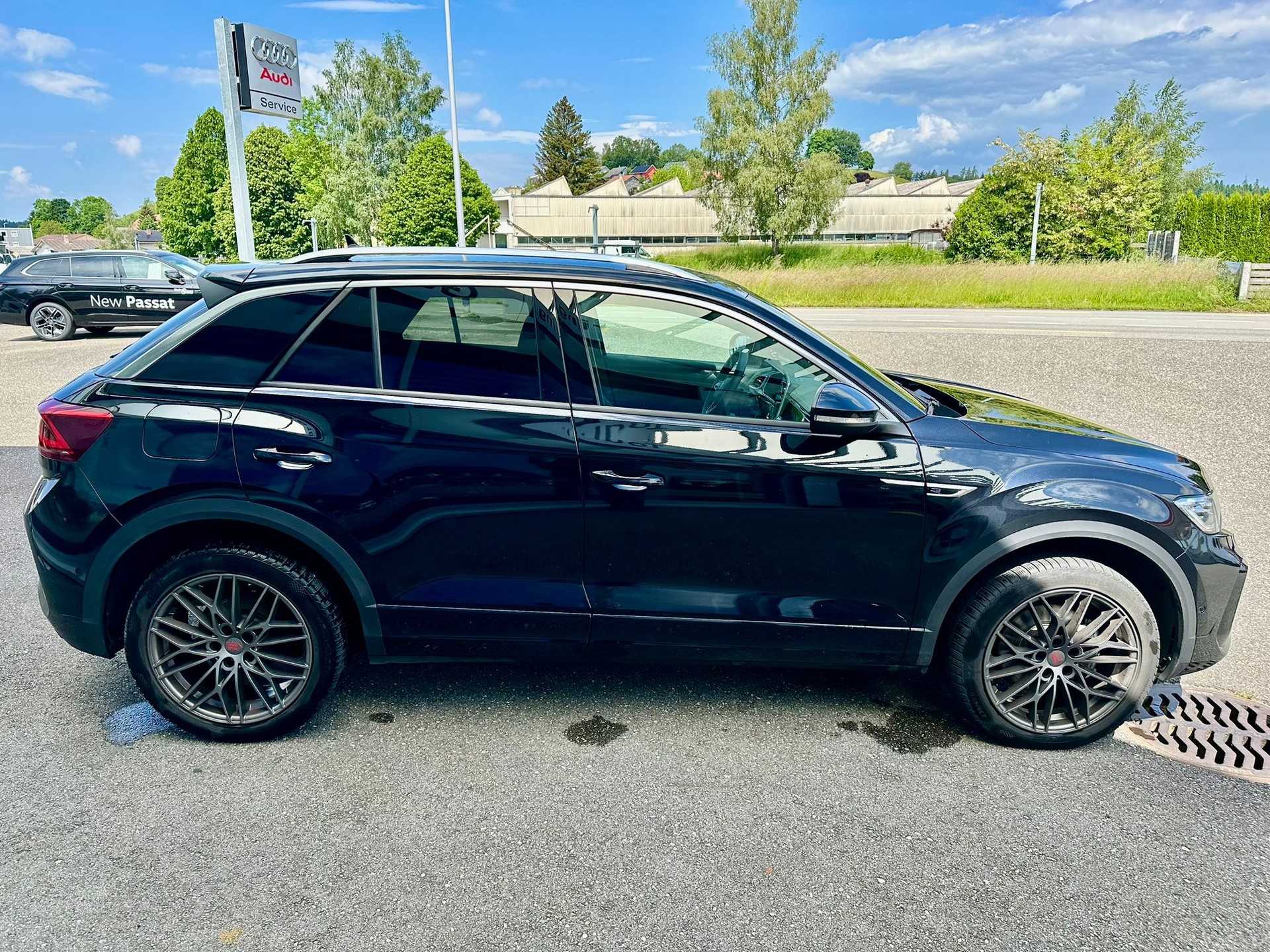 VW T-Roc 2.0 TSI R-Line DSG 4Motion-image-5