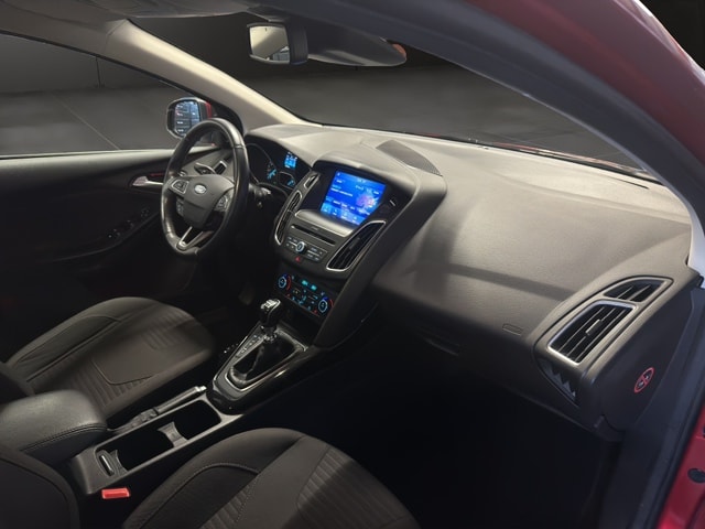 FORD Focus 1.0 SCTi Business-image-8