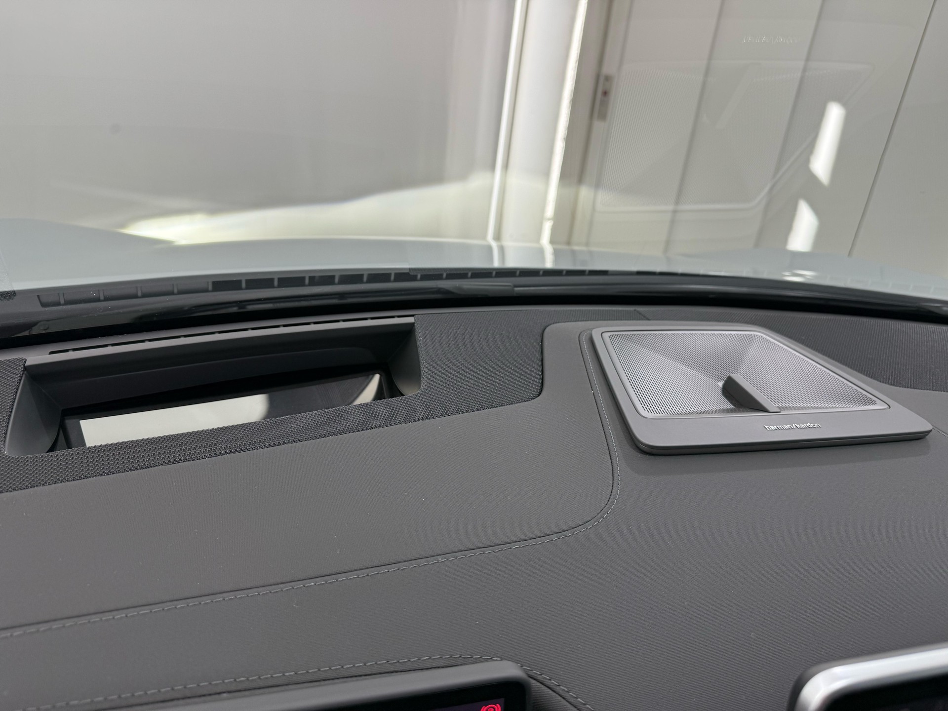 POLESTAR 4 Long Range Single Motor-image-13
