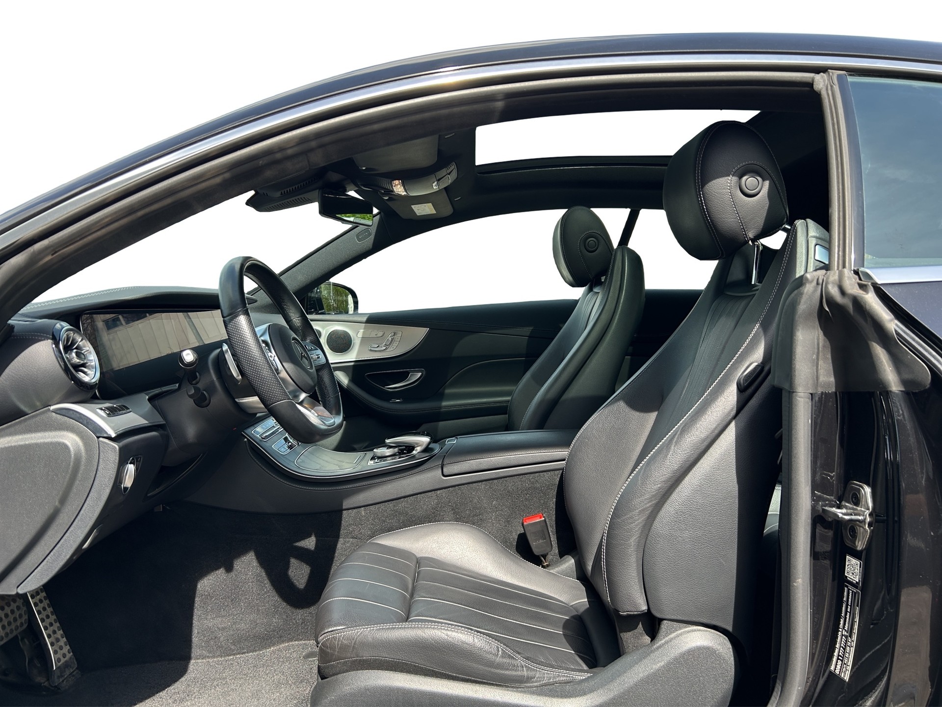 MERCEDES-BENZ E 220 d Coupé AMG Line 4 Matic 9G-Tronic-image-9