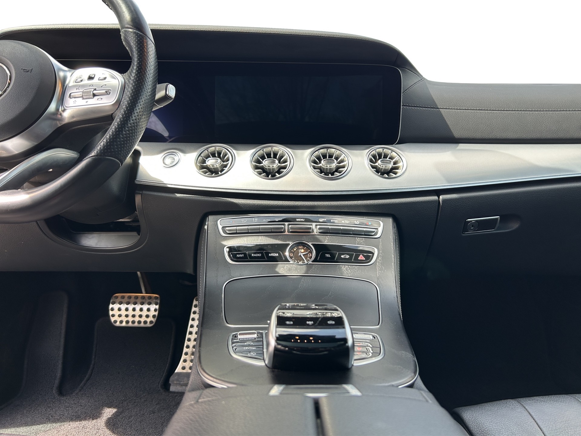 MERCEDES-BENZ E 220 d Coupé AMG Line 4 Matic 9G-Tronic-image-13