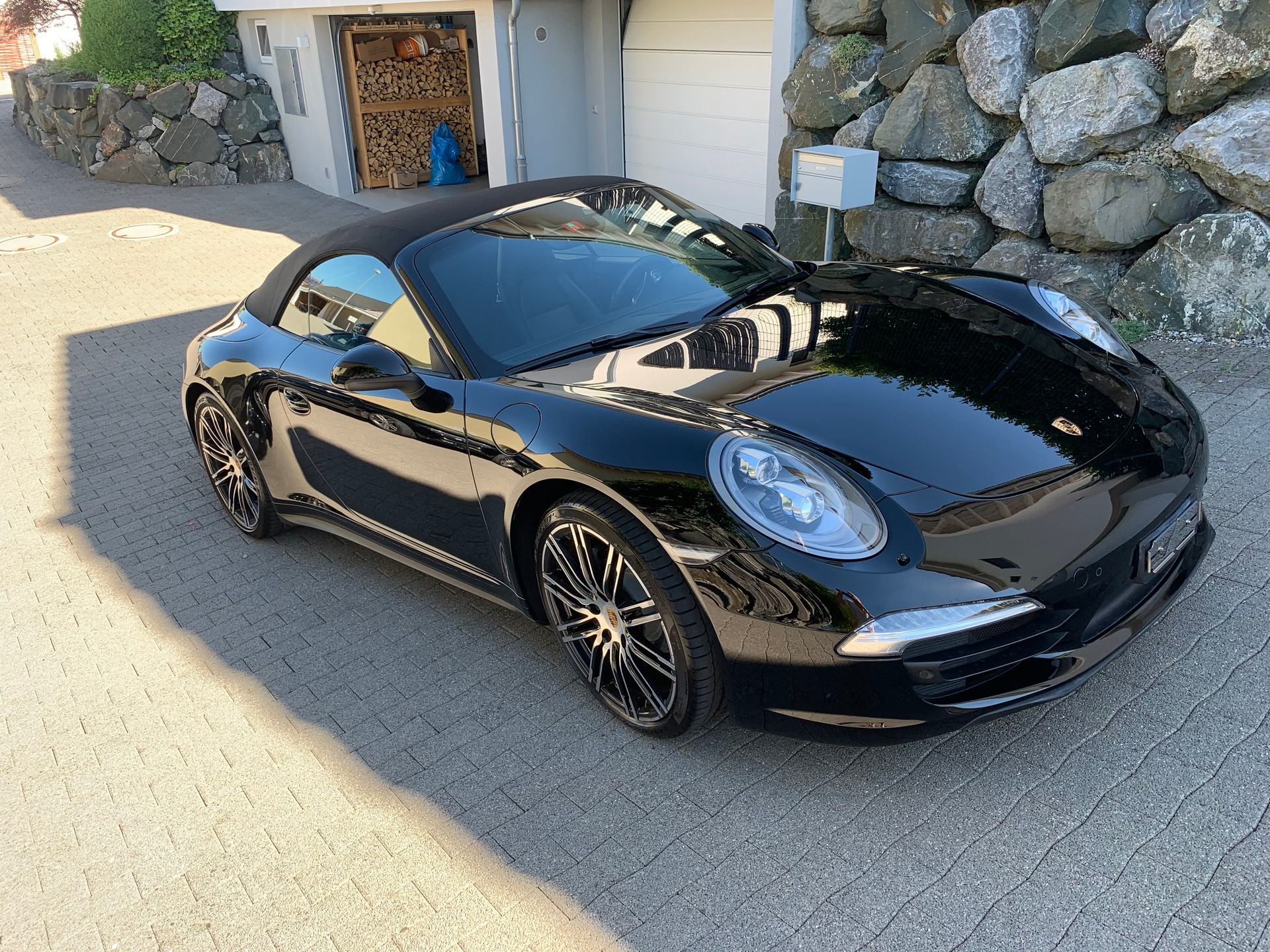 PORSCHE 911 Cabrio Carrera 4 Black Edition PDK-image-21
