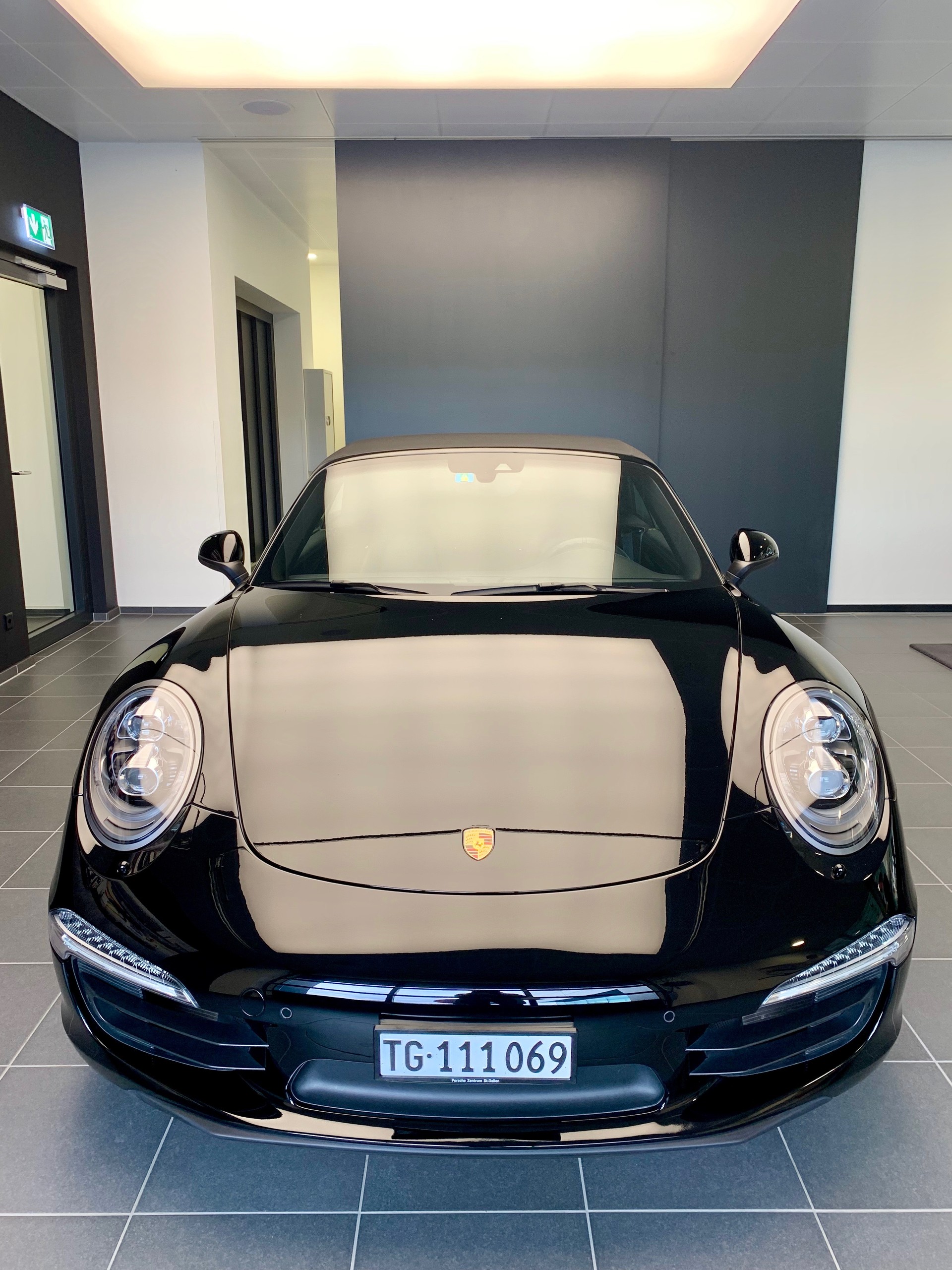 PORSCHE 911 Cabrio Carrera 4 Black Edition PDK-image-7