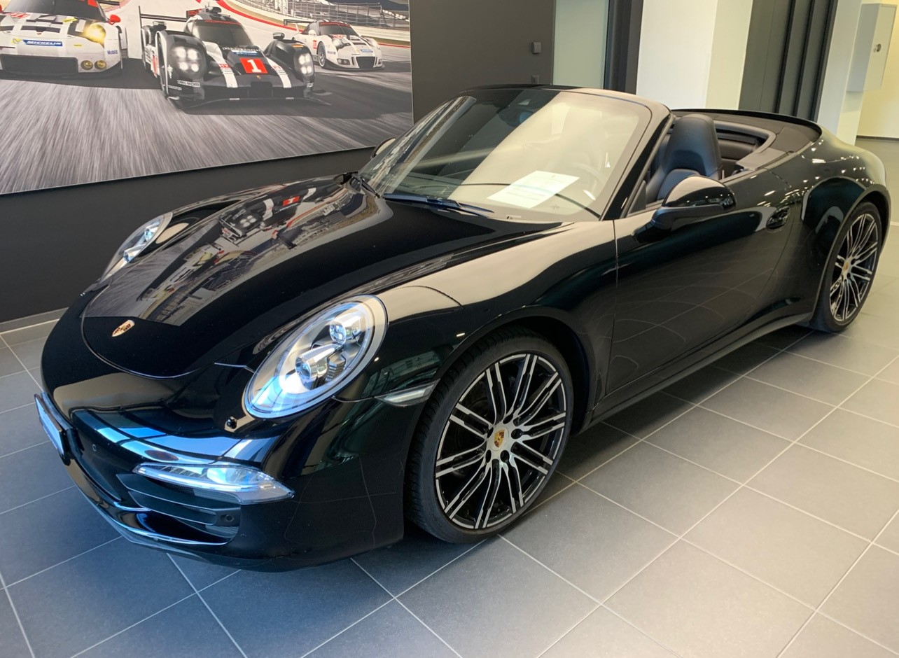 PORSCHE 911 Cabrio Carrera 4 Black Edition PDK-image-23