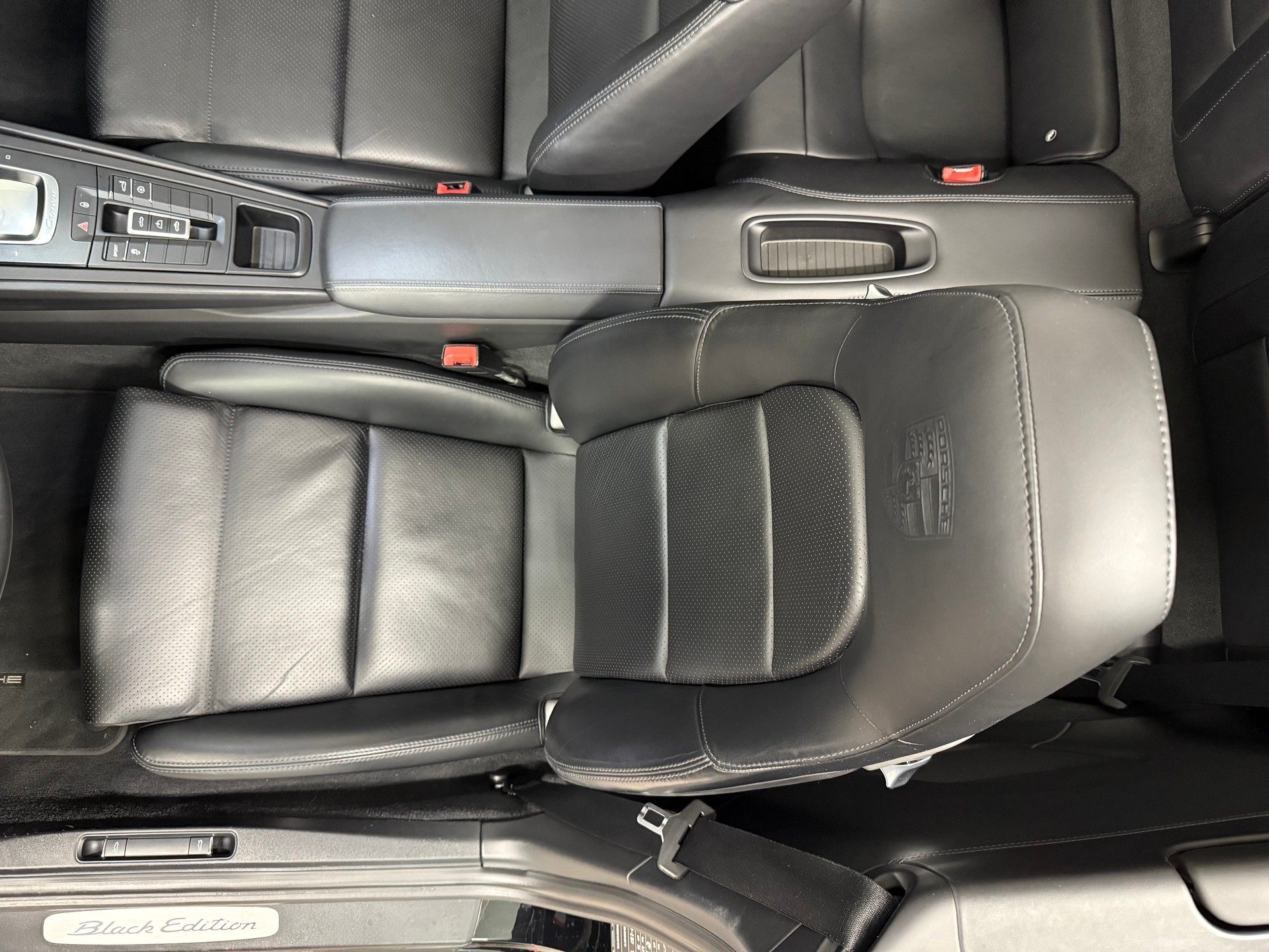 PORSCHE 911 Cabrio Carrera 4 Black Edition PDK-image-17
