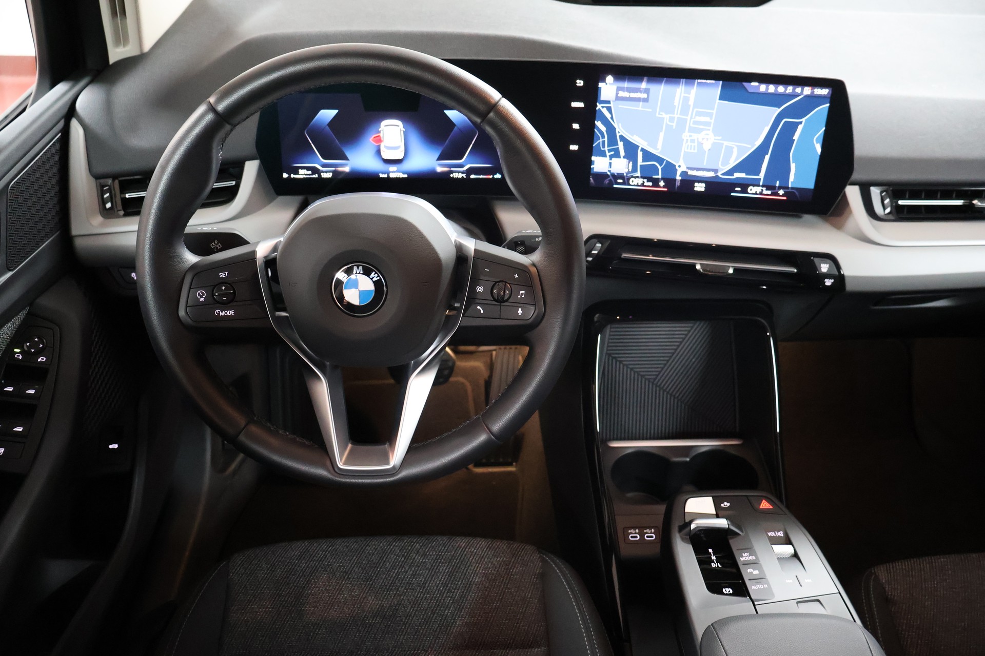 BMW 223d Active Tourer xDrive DKG-image-8