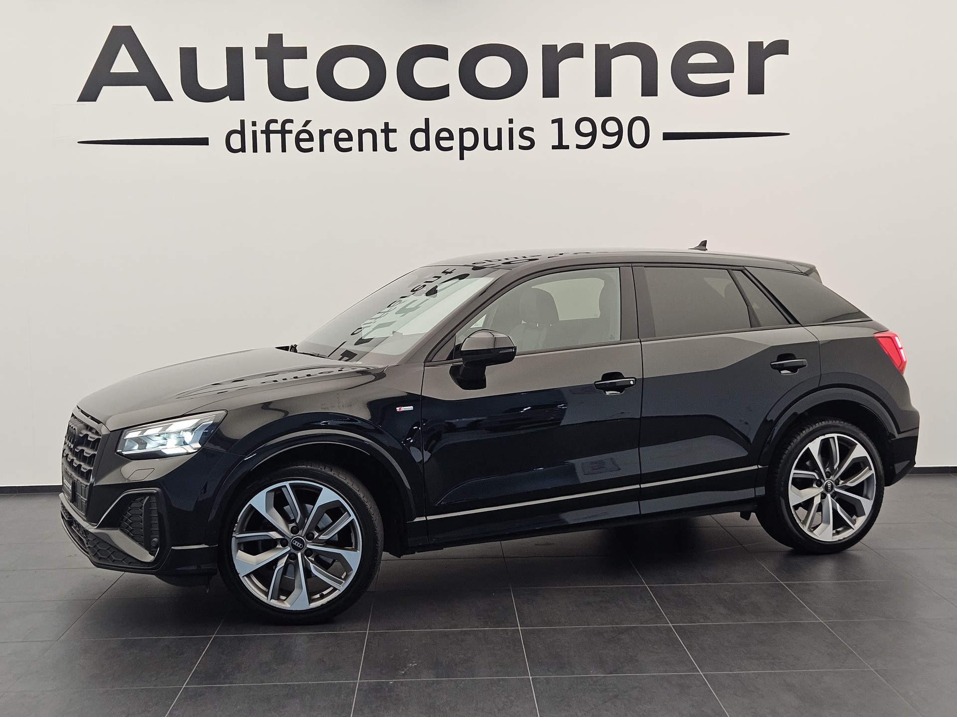 AUDI Q2 40 TFSI S line Attraction quattro S-tronic-image-0