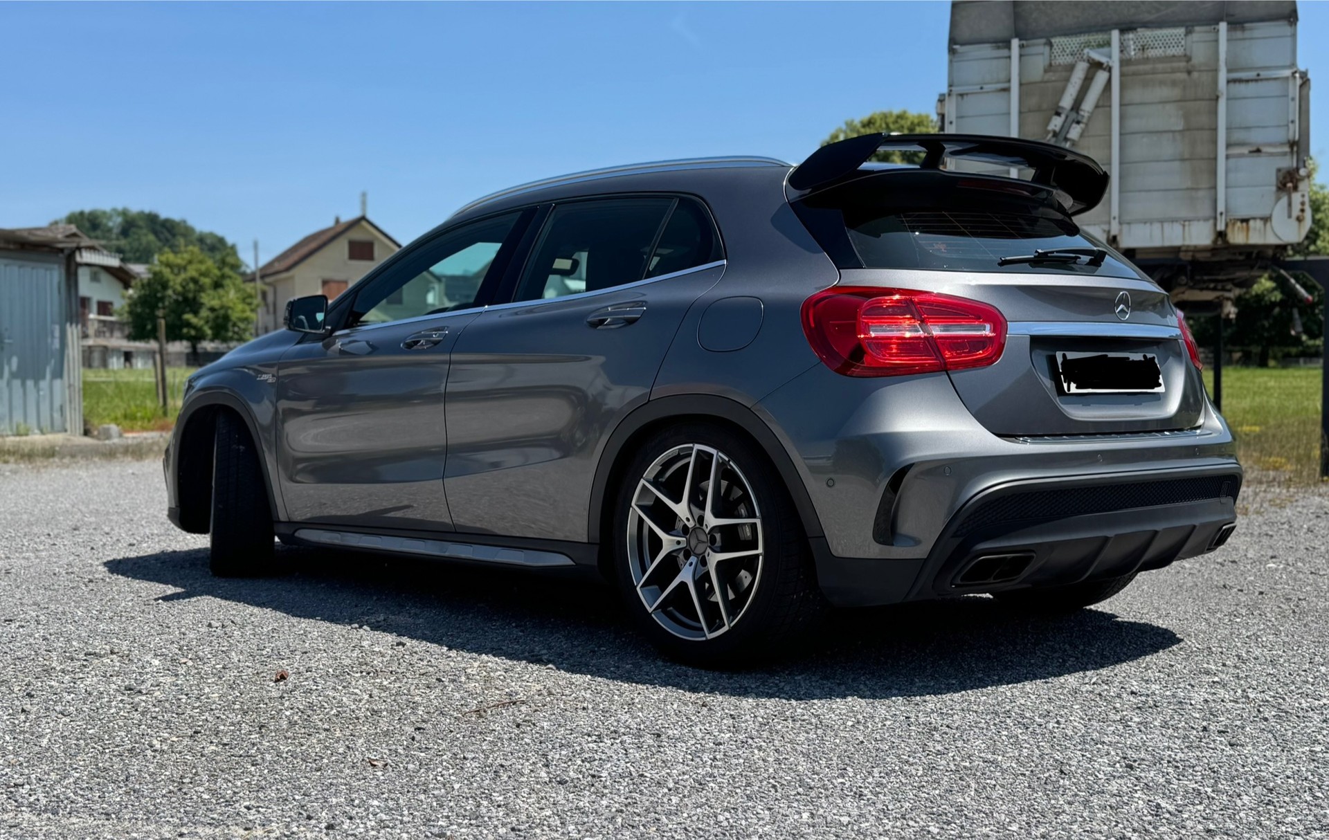 MERCEDES-BENZ GLA 45 AMG 4Matic 7G-DCT-image-3